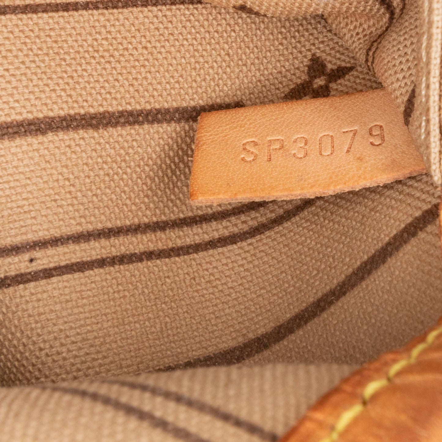 Louis Vuitton Monogram Neverfull MM (SHG-y9ENHa)