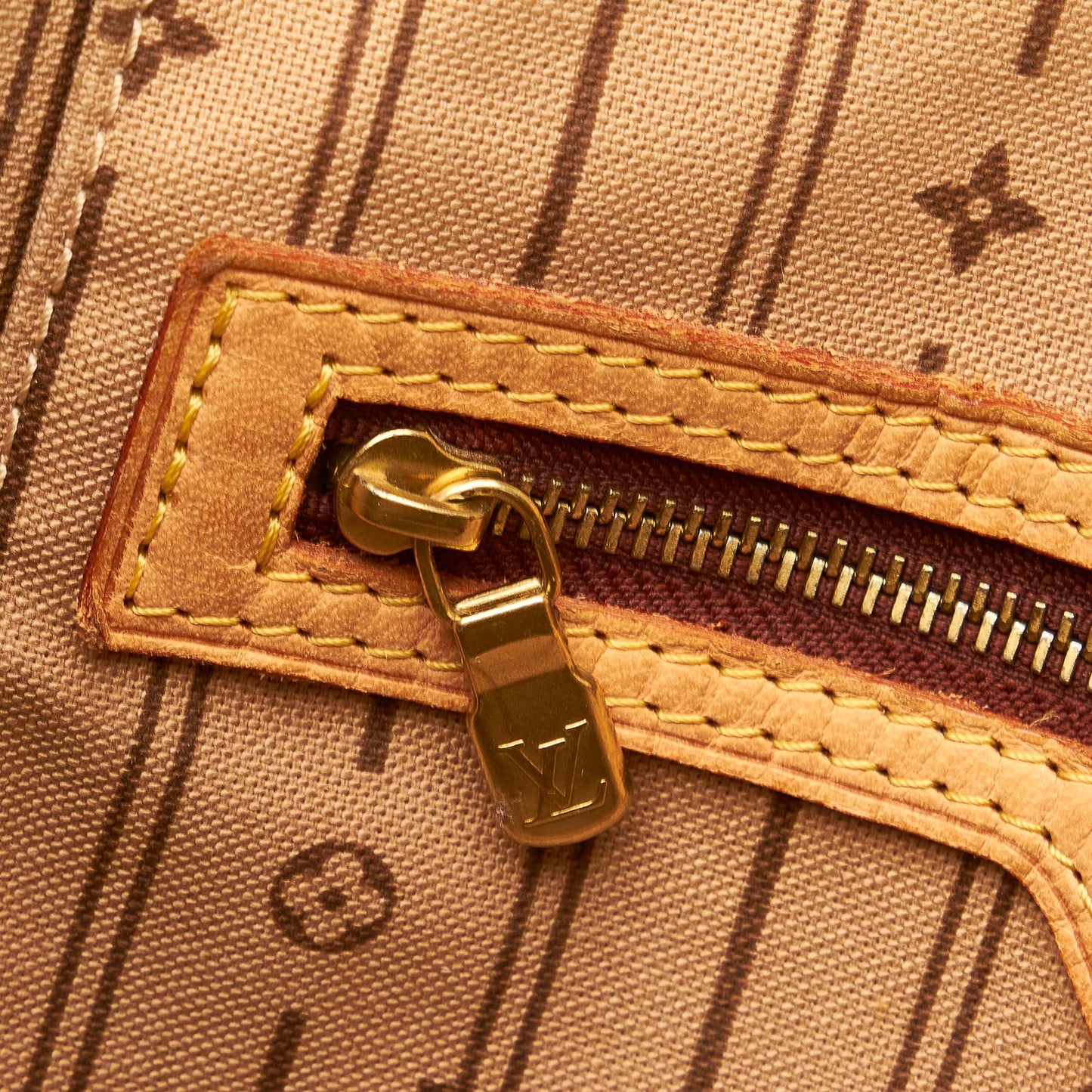 Louis Vuitton Monogram Neverfull PM (SHG-yUgCOD)