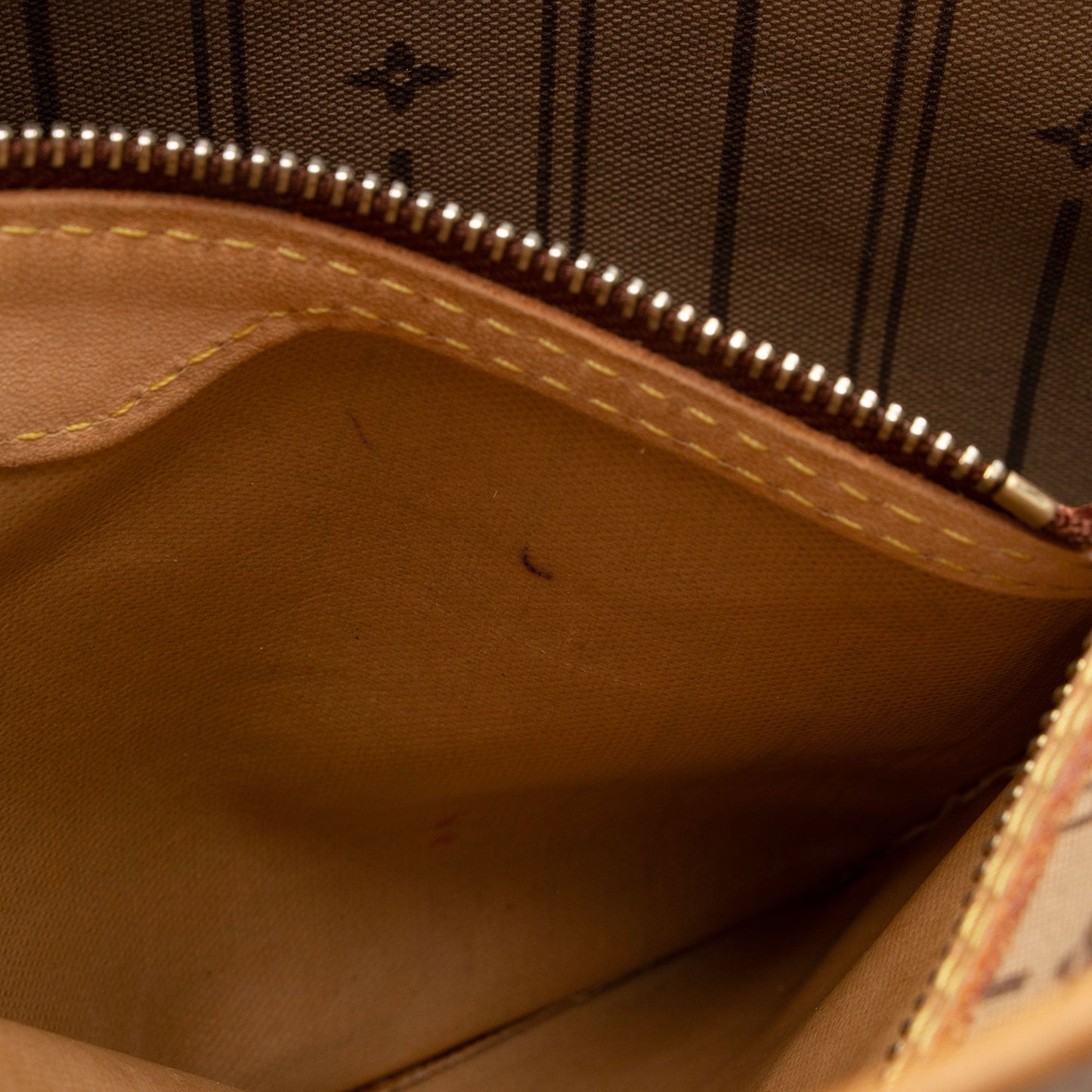 Louis Vuitton Monogram Canvas Neverfull PM Tote -  (SHG-gQVv8T)