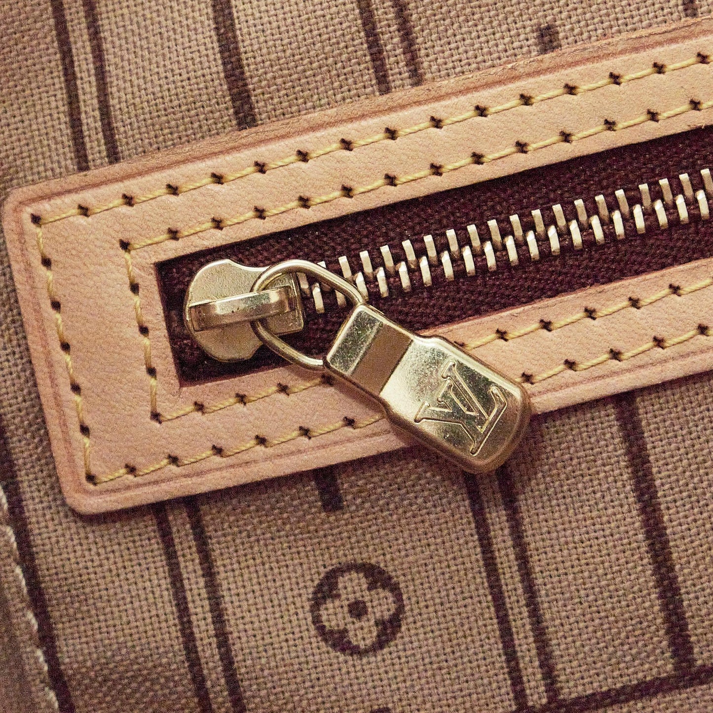 Louis Vuitton Monogram Neverfull PM (SHG-jaKAAY)