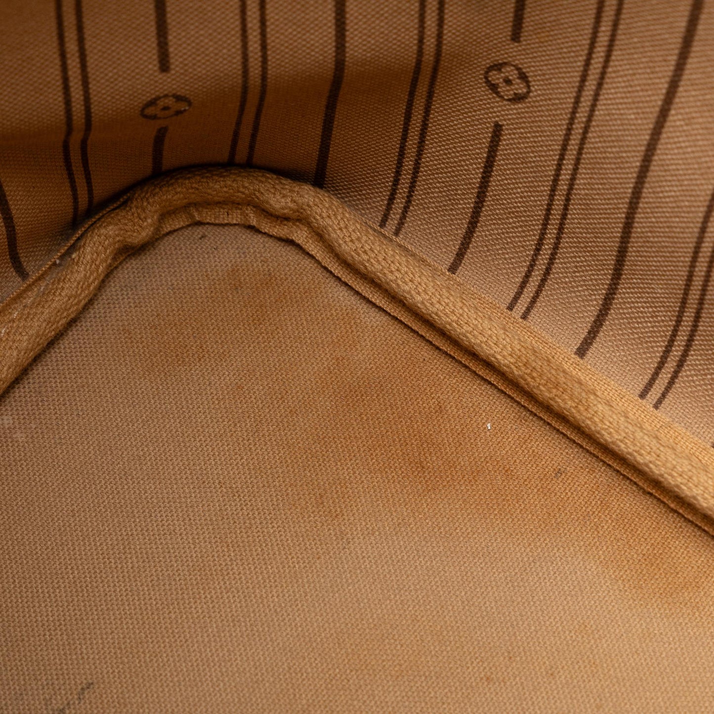 Louis Vuitton Monogram Neverfull PM (SHG-qOCZYB)
