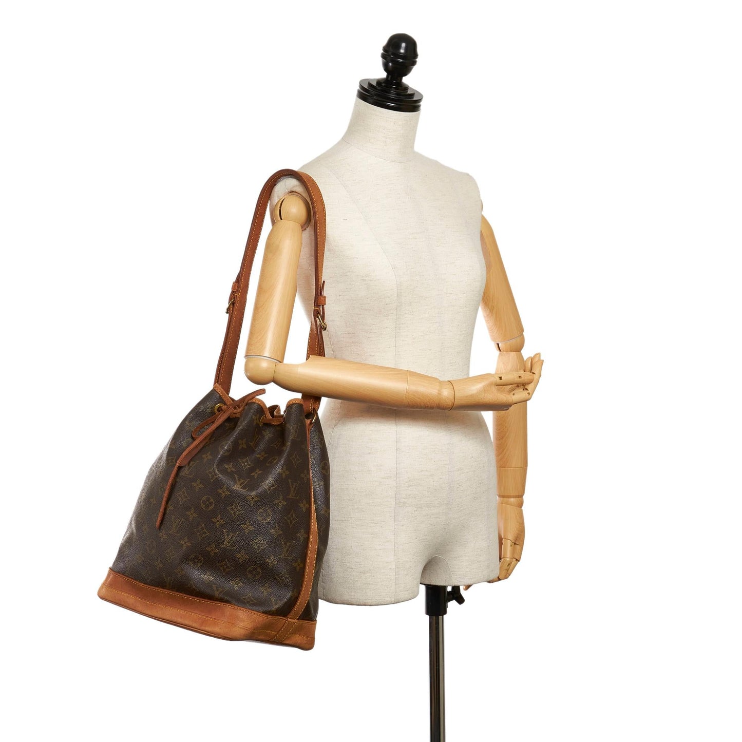 Louis Vuitton Monogram Noe (SHG-29297)