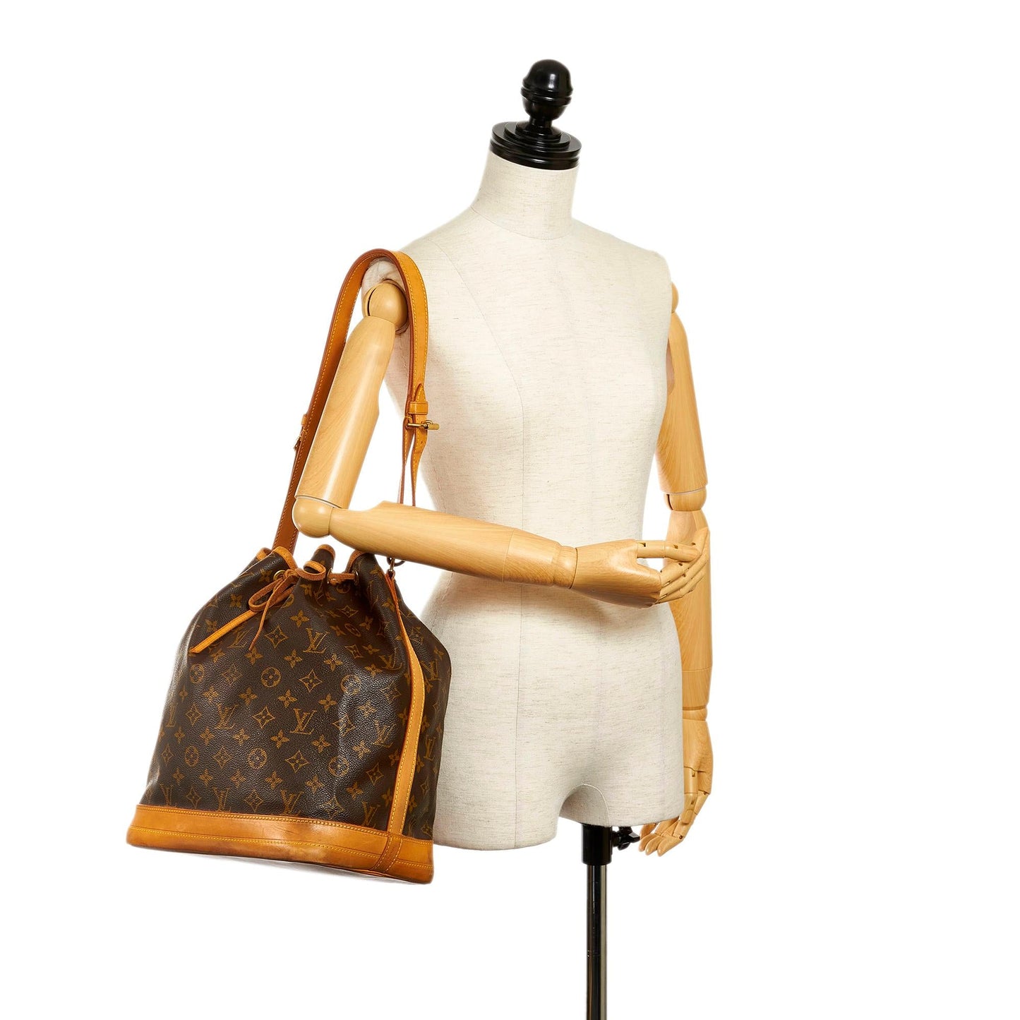 Louis Vuitton Monogram Noe (SHG-31010)