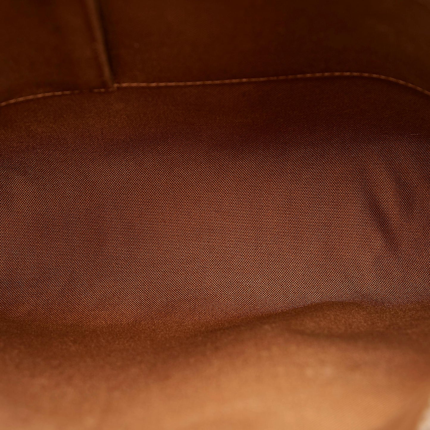 Louis Vuitton Monogram Odeon MM (SHG-rRDILo)
