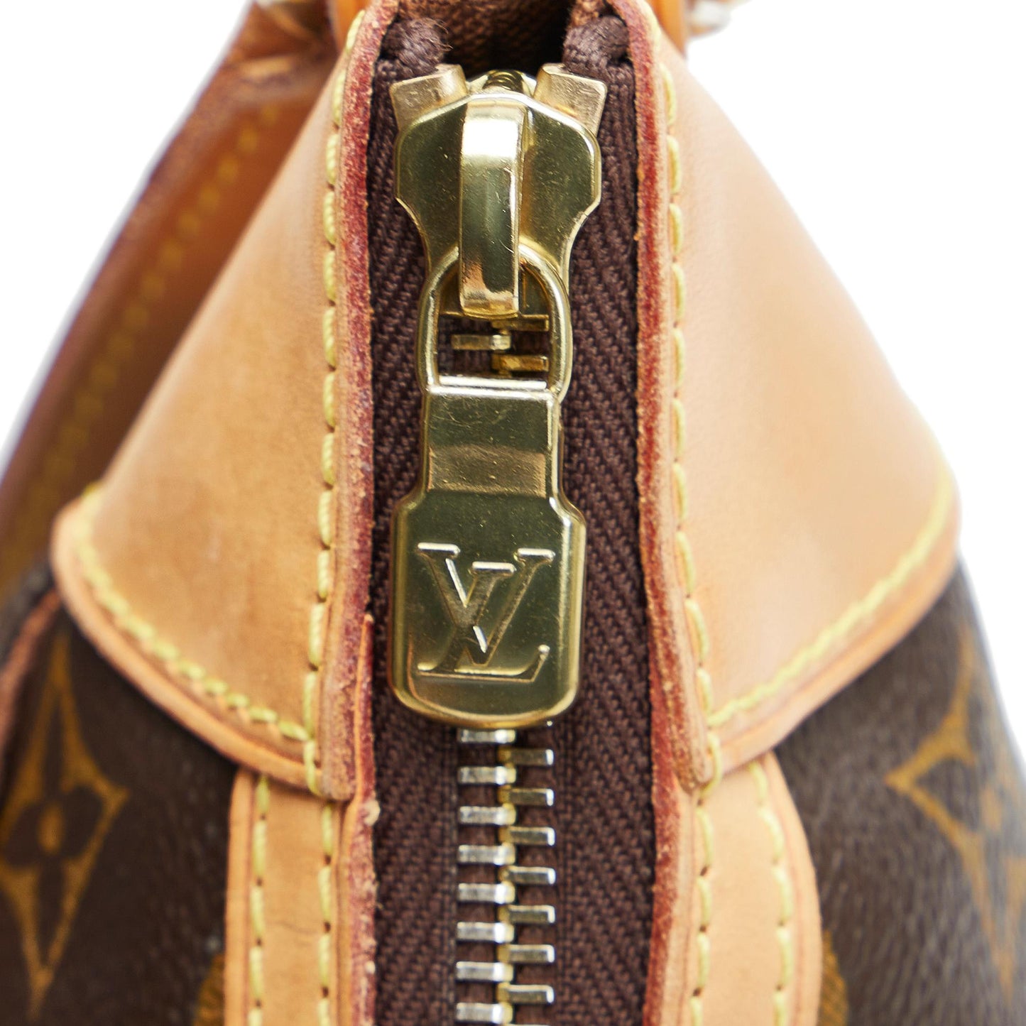 Louis Vuitton Monogram Odeon PM (SHG-H12CeC)