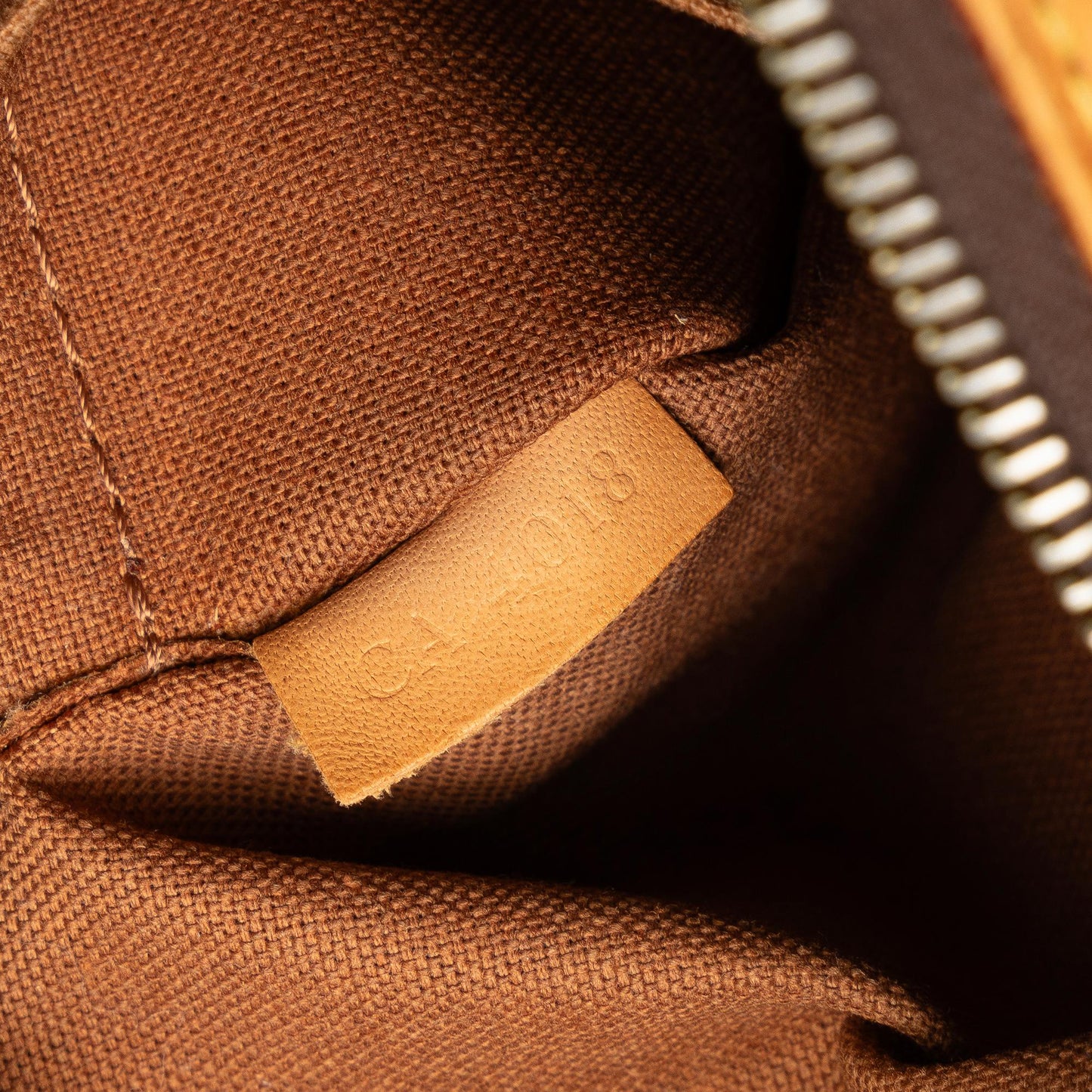 Louis Vuitton Monogram Odeon PM (SHG-niF5YE)