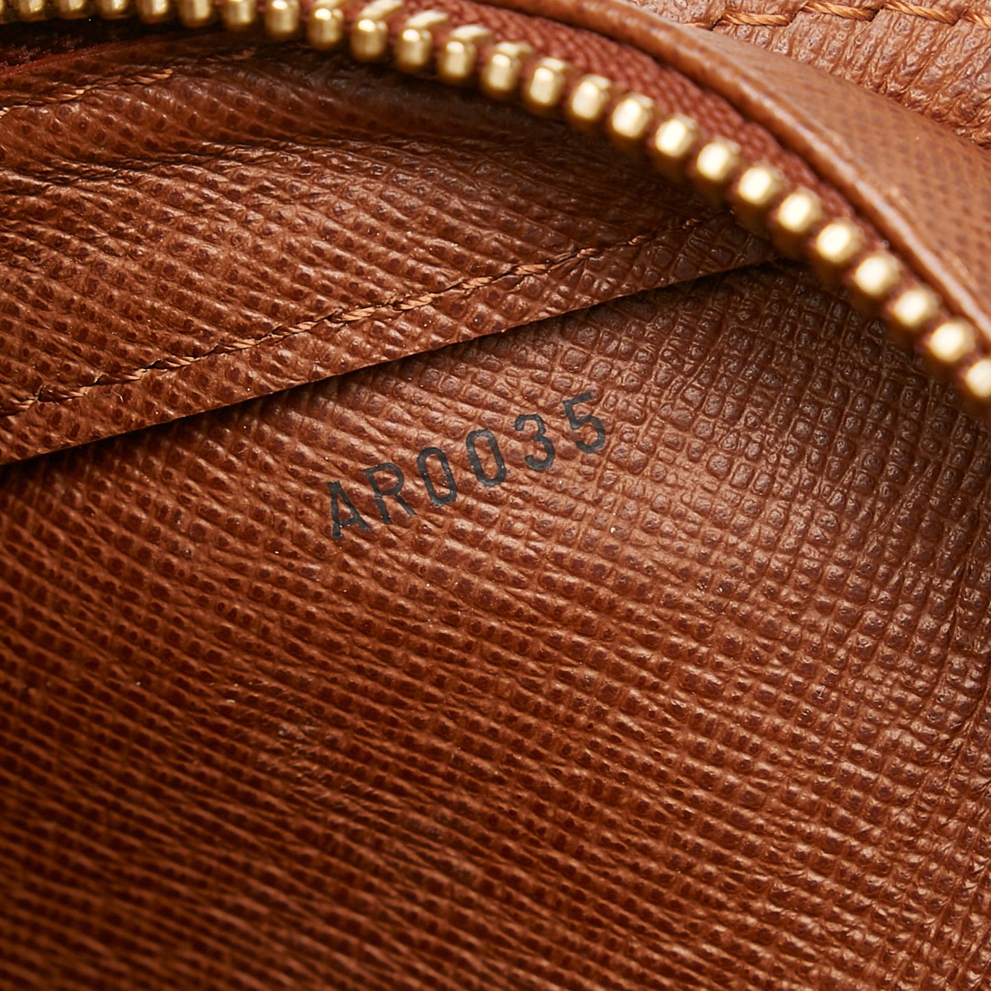Louis Vuitton Monogram Orsay (SHG-32263)