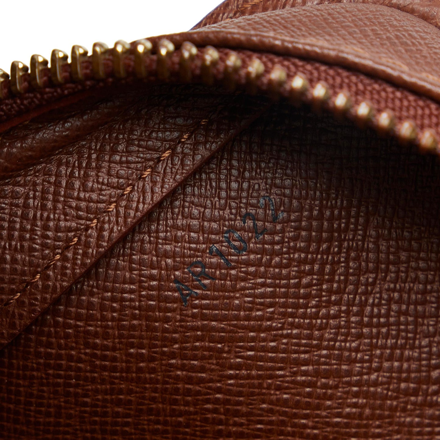 Louis Vuitton Monogram Orsay (SHG-tNh6QK)