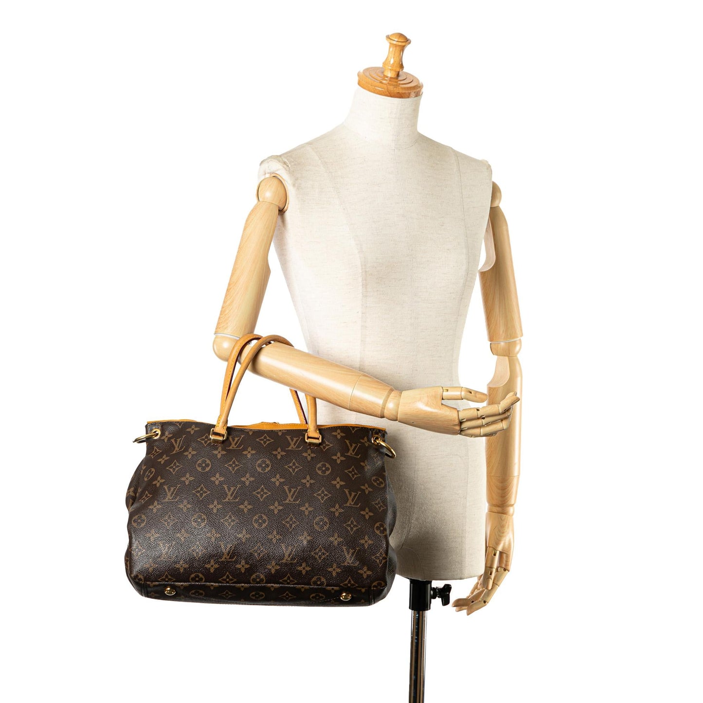 Louis Vuitton Monogram Pallas MM (SHG-kSpPQB)
