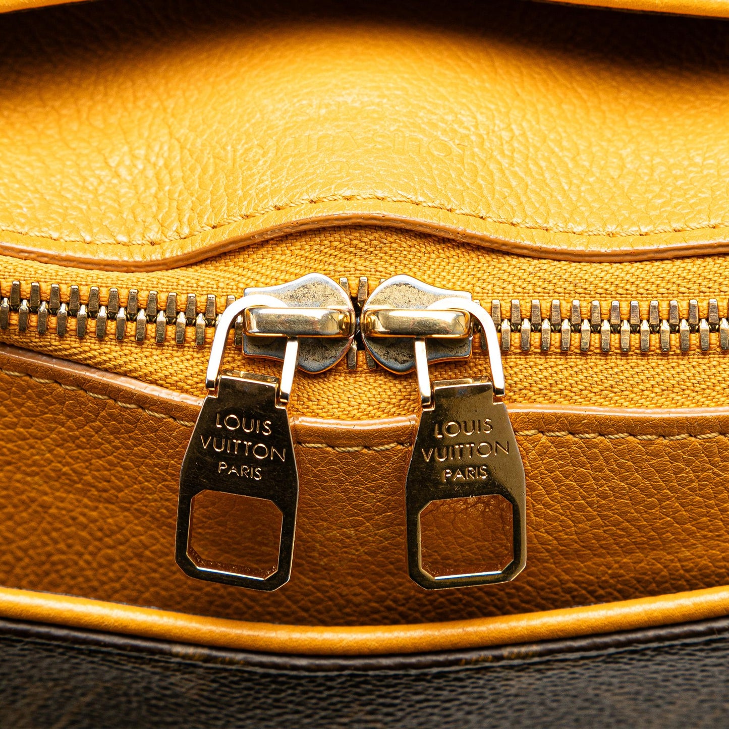 Louis Vuitton Monogram Pallas MM (SHG-Ls6e3d)