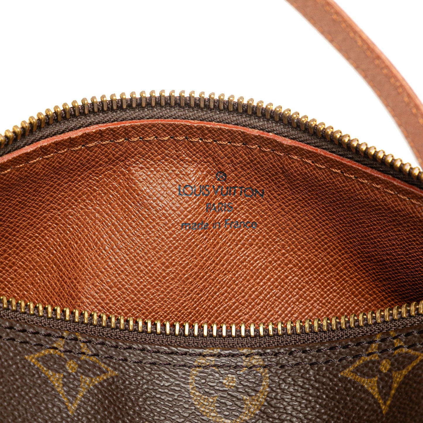 Louis Vuitton Monogram Papillon 26 (SHG-v5ZsXB)