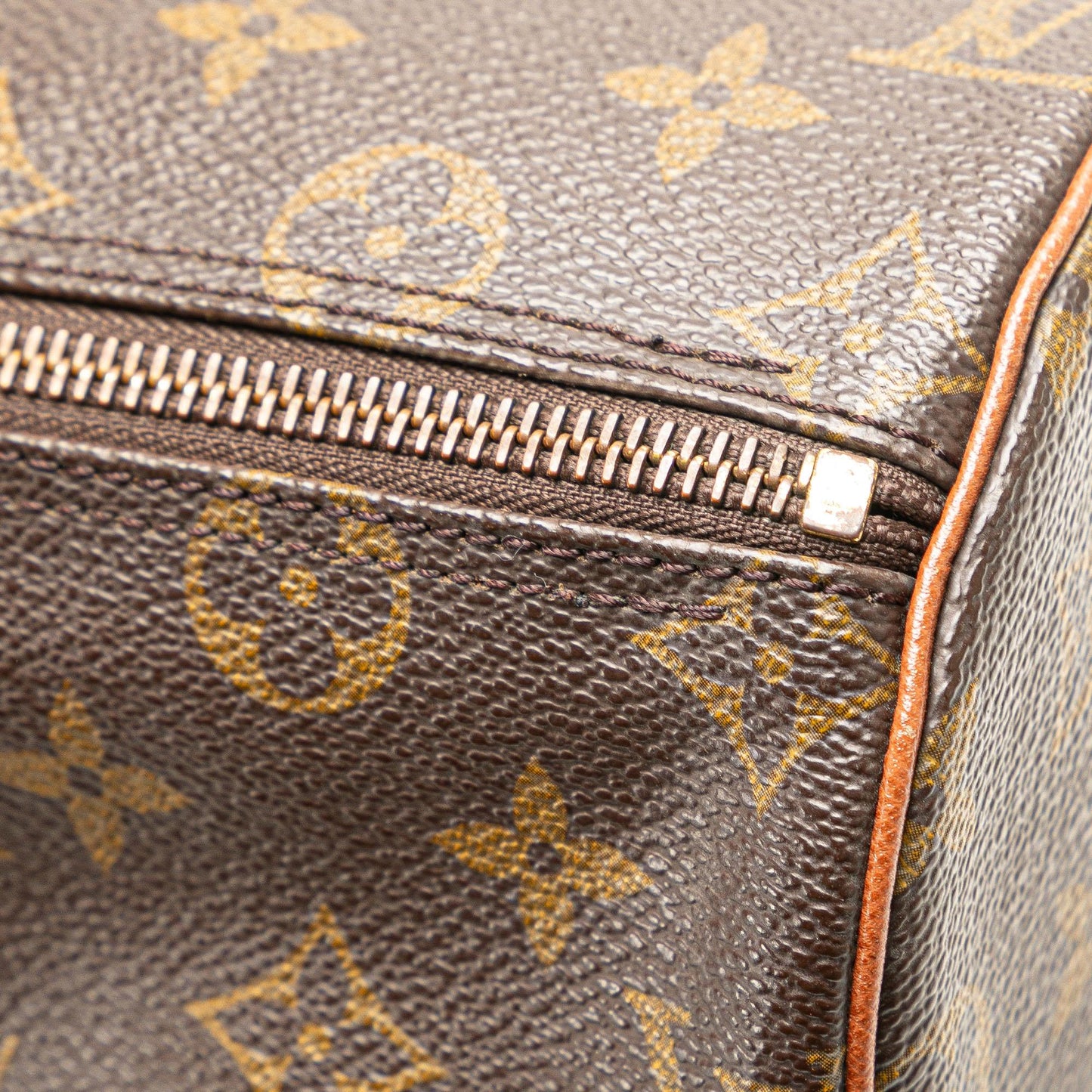 Louis Vuitton Monogram Papillon 26 (SHG-oWNKdj)