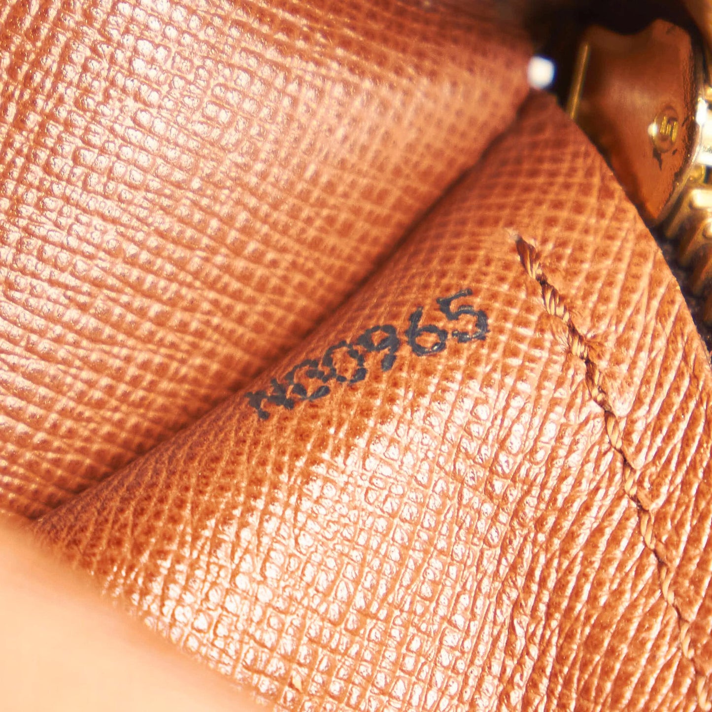 Louis Vuitton Monogram Papillon 30 (SHG-28961)