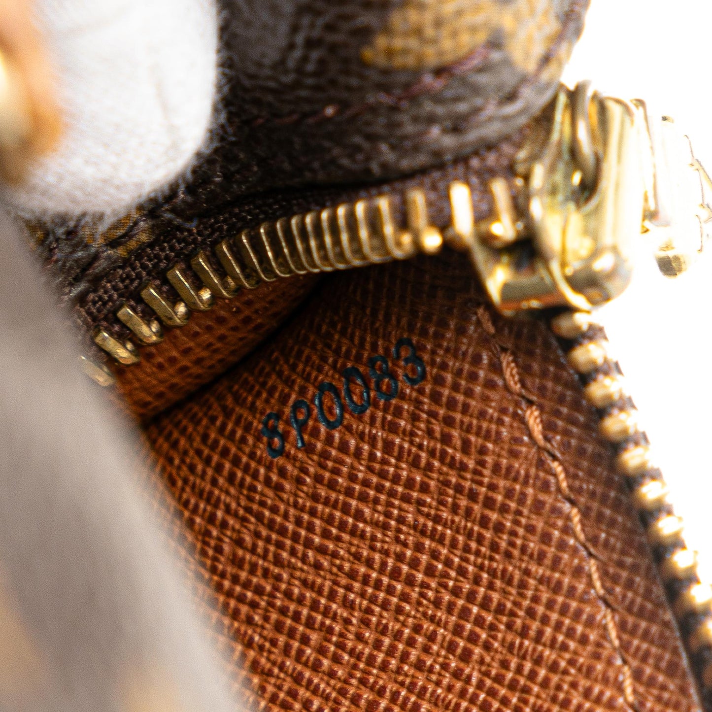 Louis Vuitton Monogram Papillon 30 (SHG-8CA2ON)