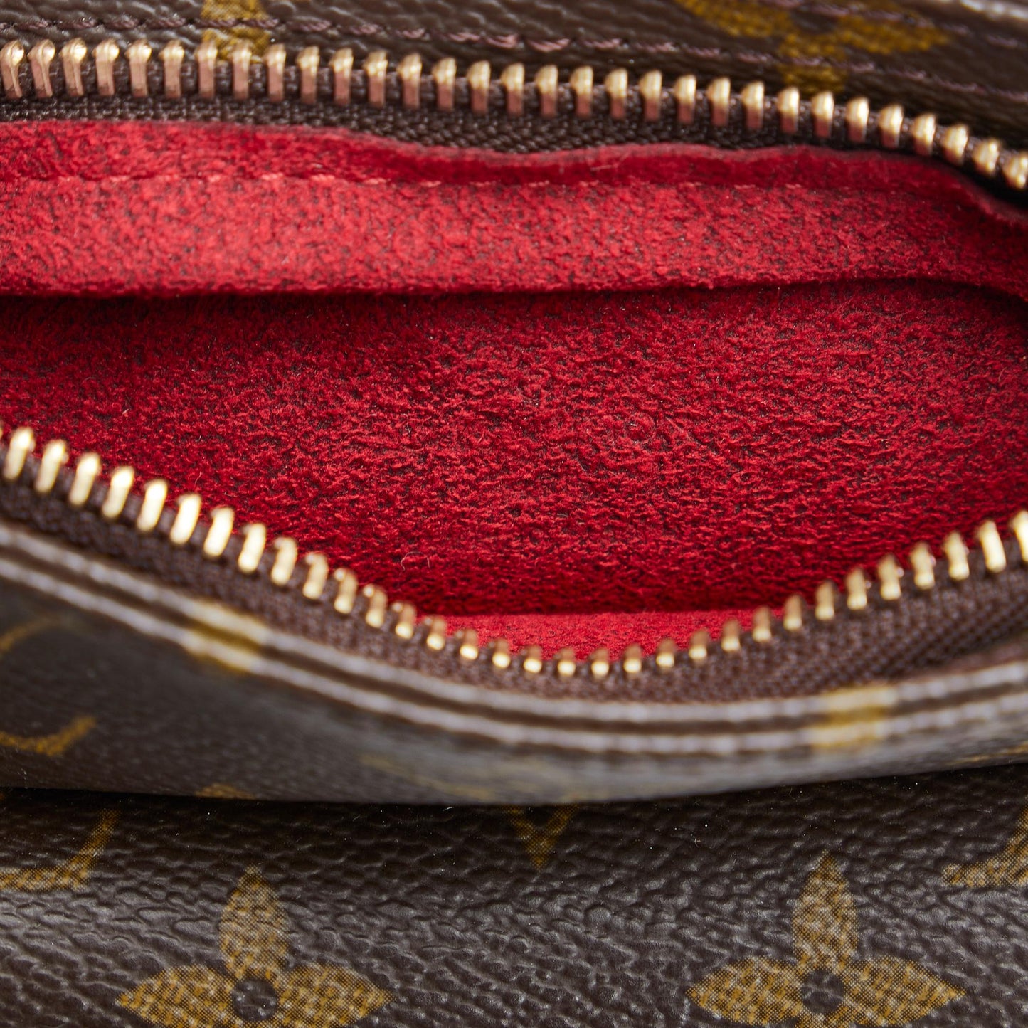 Louis Vuitton Monogram Partition (SHG-tHuZMA)