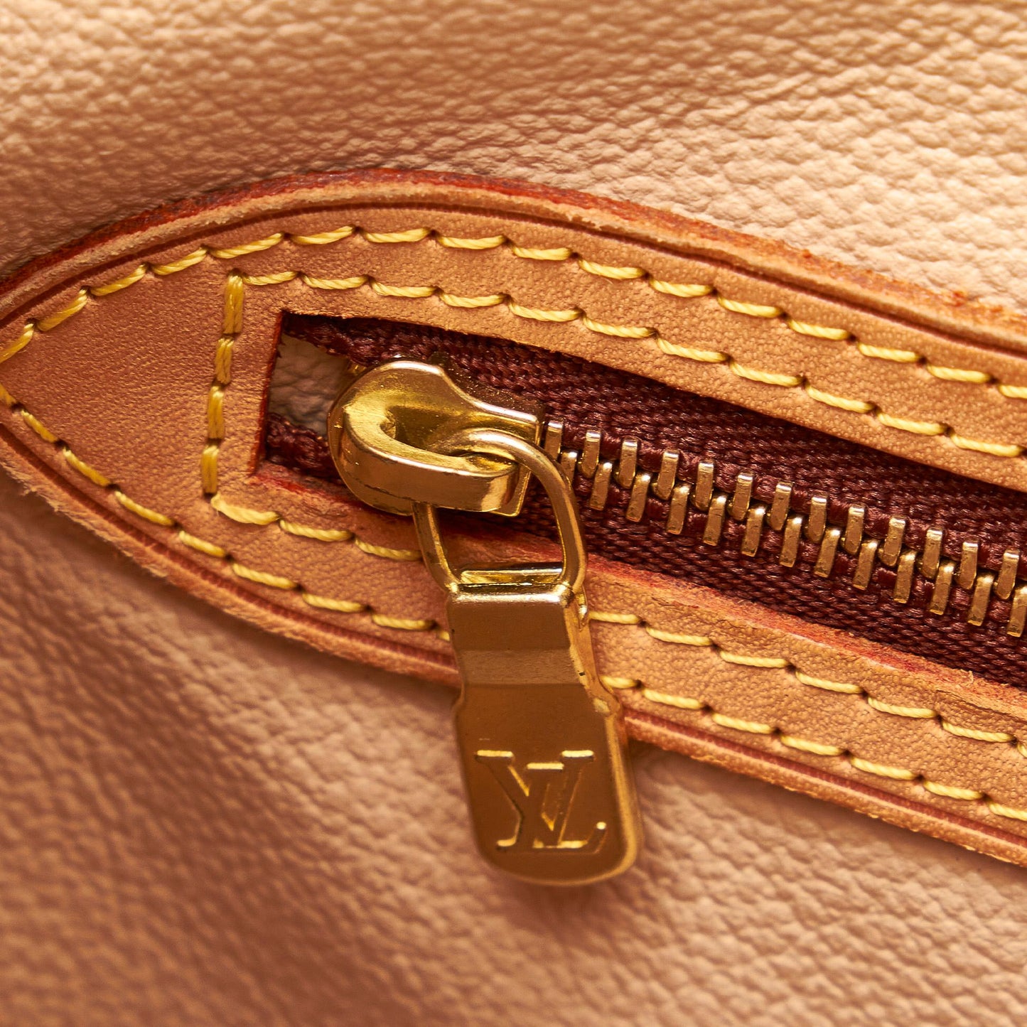 Louis Vuitton Monogram Petit Bucket PM (SHG-PgDTS4)
