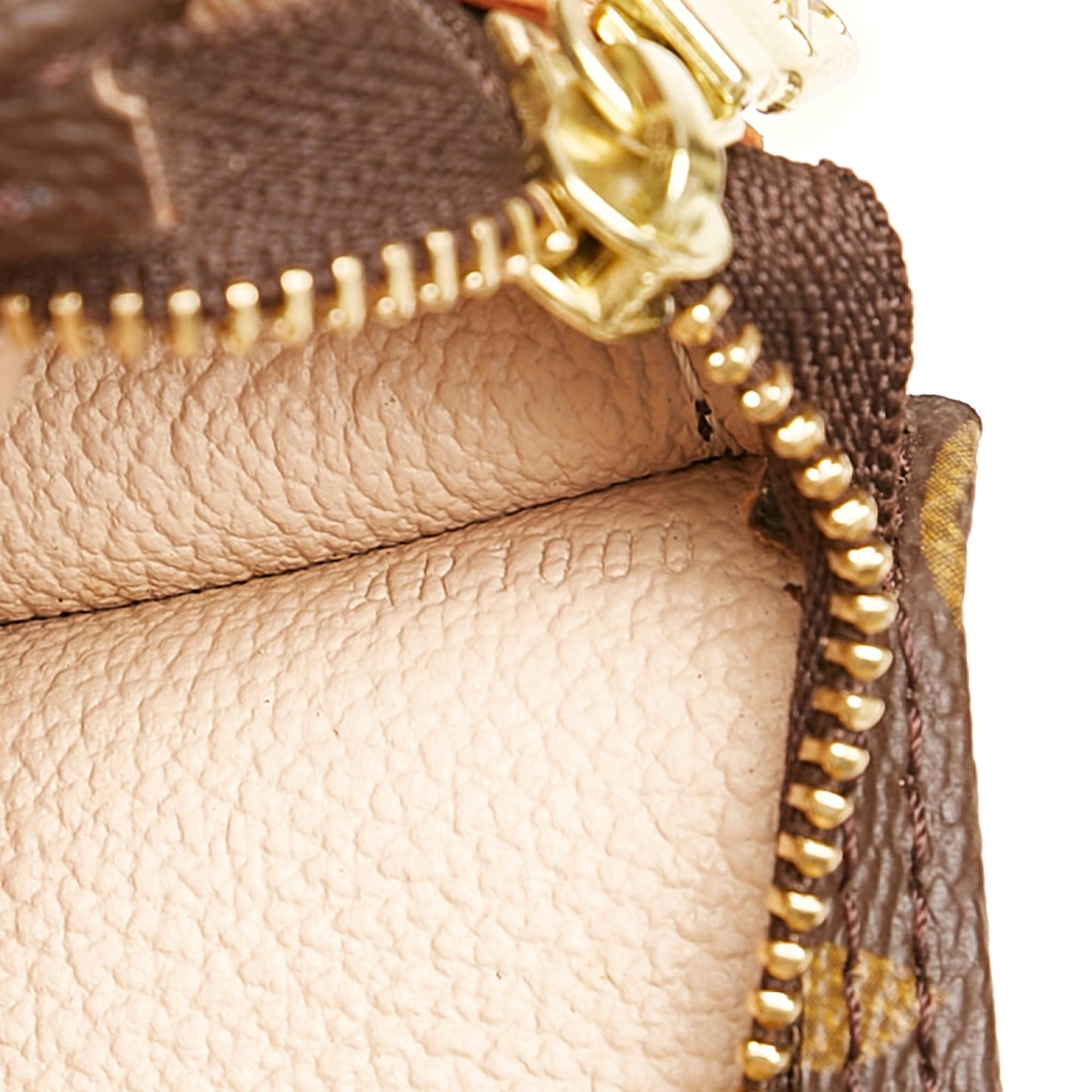 Louis Vuitton Monogram Petit Bucket (SHG-33851)