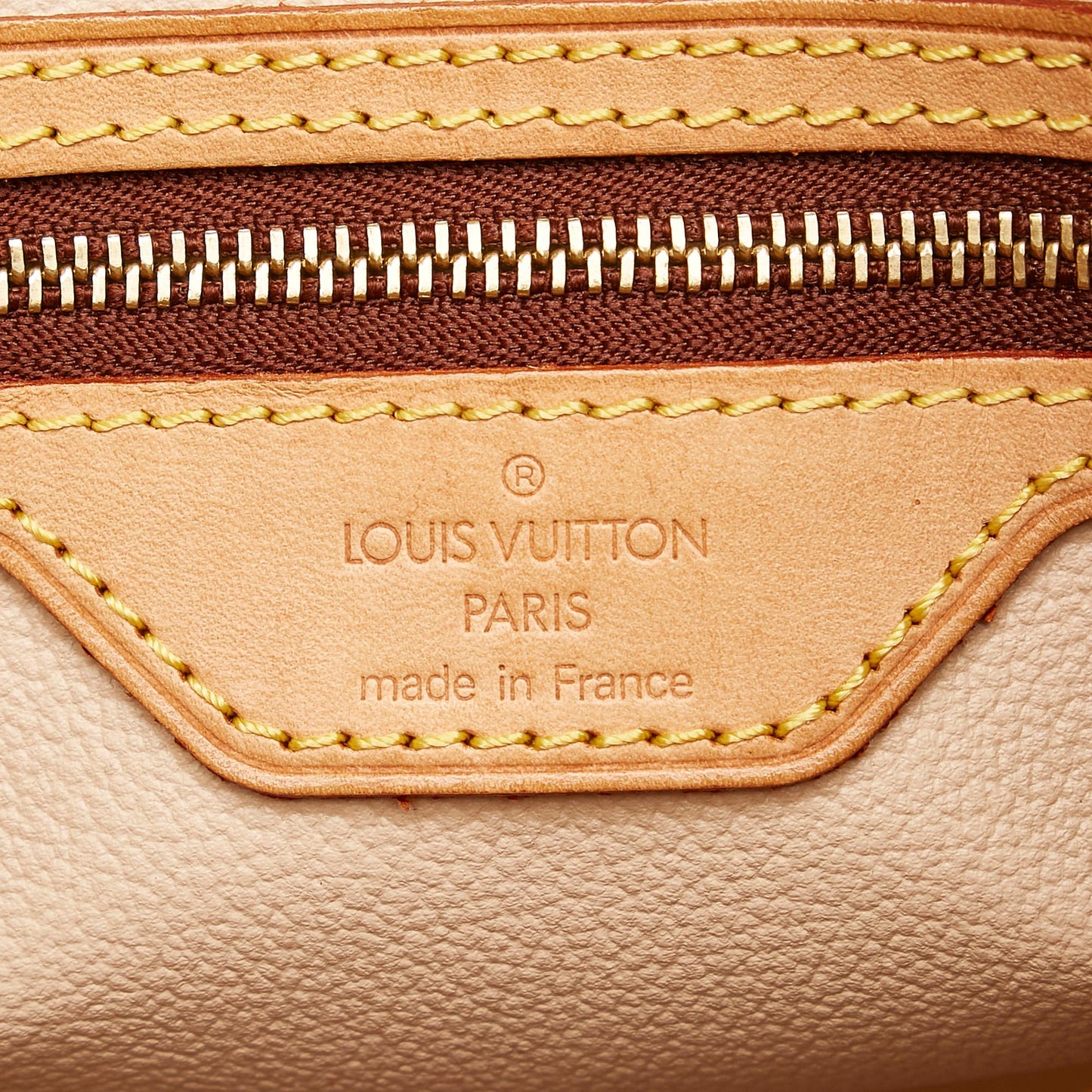 Louis Vuitton Monogram Petit Bucket (SHG-7TTln9)