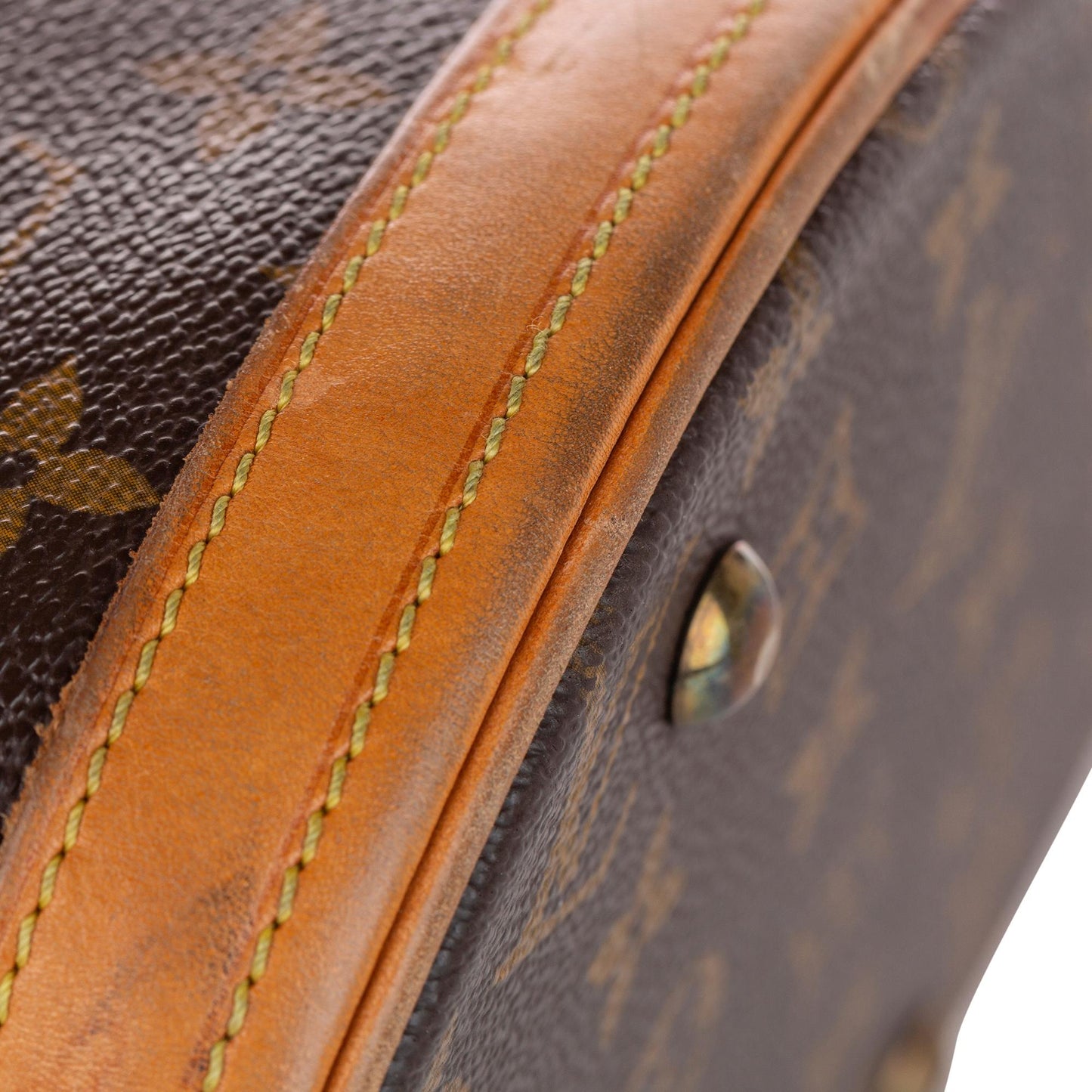 Louis Vuitton Monogram Petit Bucket (SHG-dkdR4h)