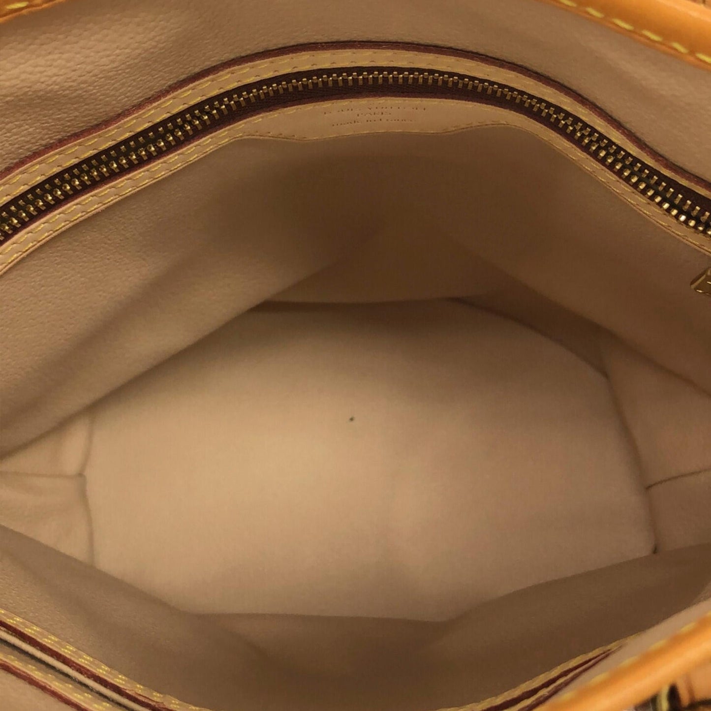 Louis Vuitton Monogram Petit Bucket (SHG-8UOglS)