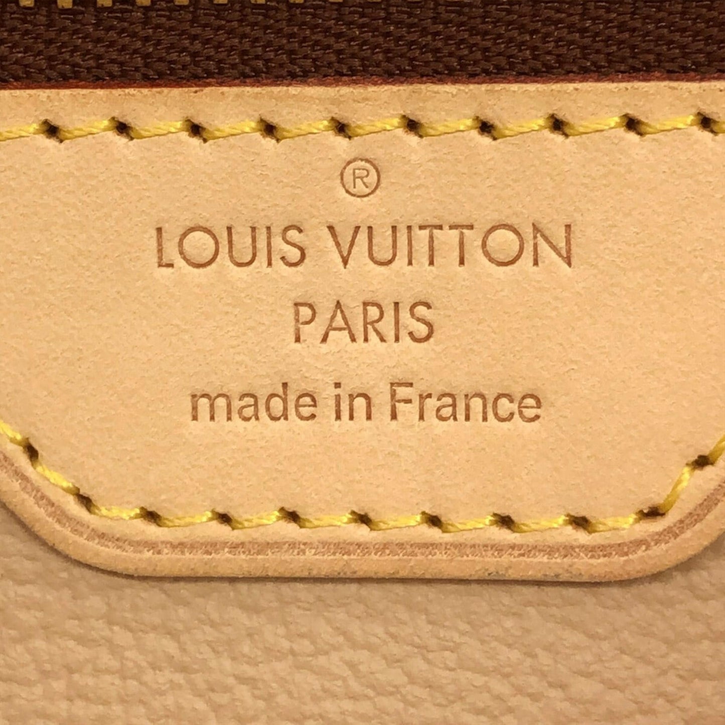 Louis Vuitton Monogram Petit Bucket (SHG-8UOglS)