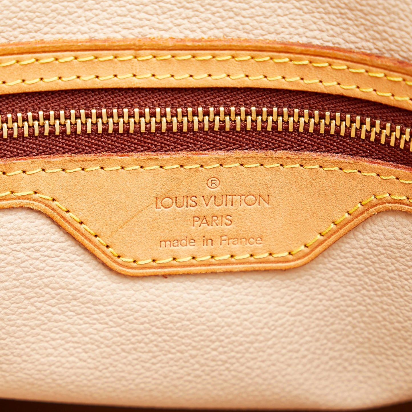 Louis Vuitton Monogram Petit Bucket (SHG-TI9Kx7)
