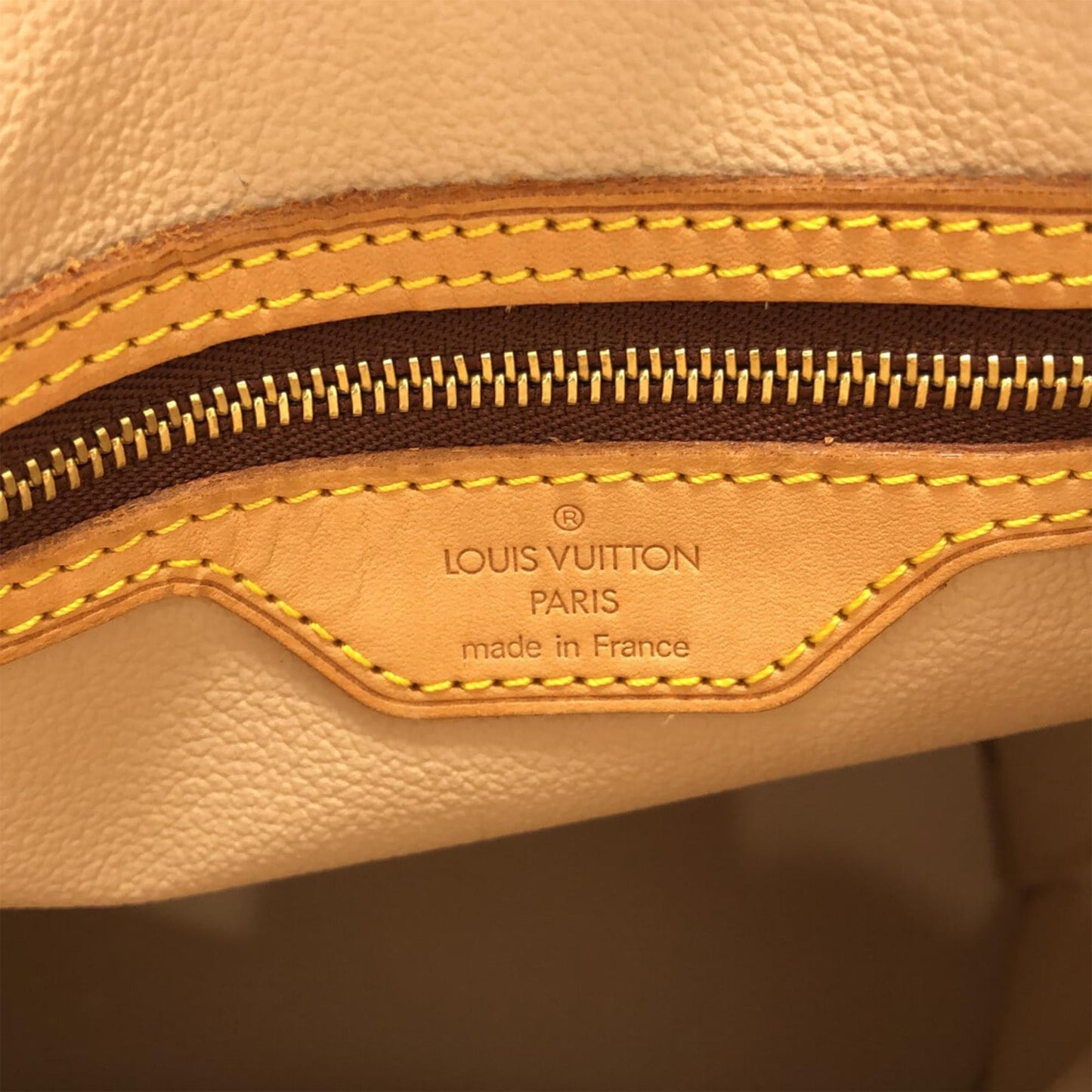 Louis Vuitton Monogram Petit Bucket (SHG-LIjo05)