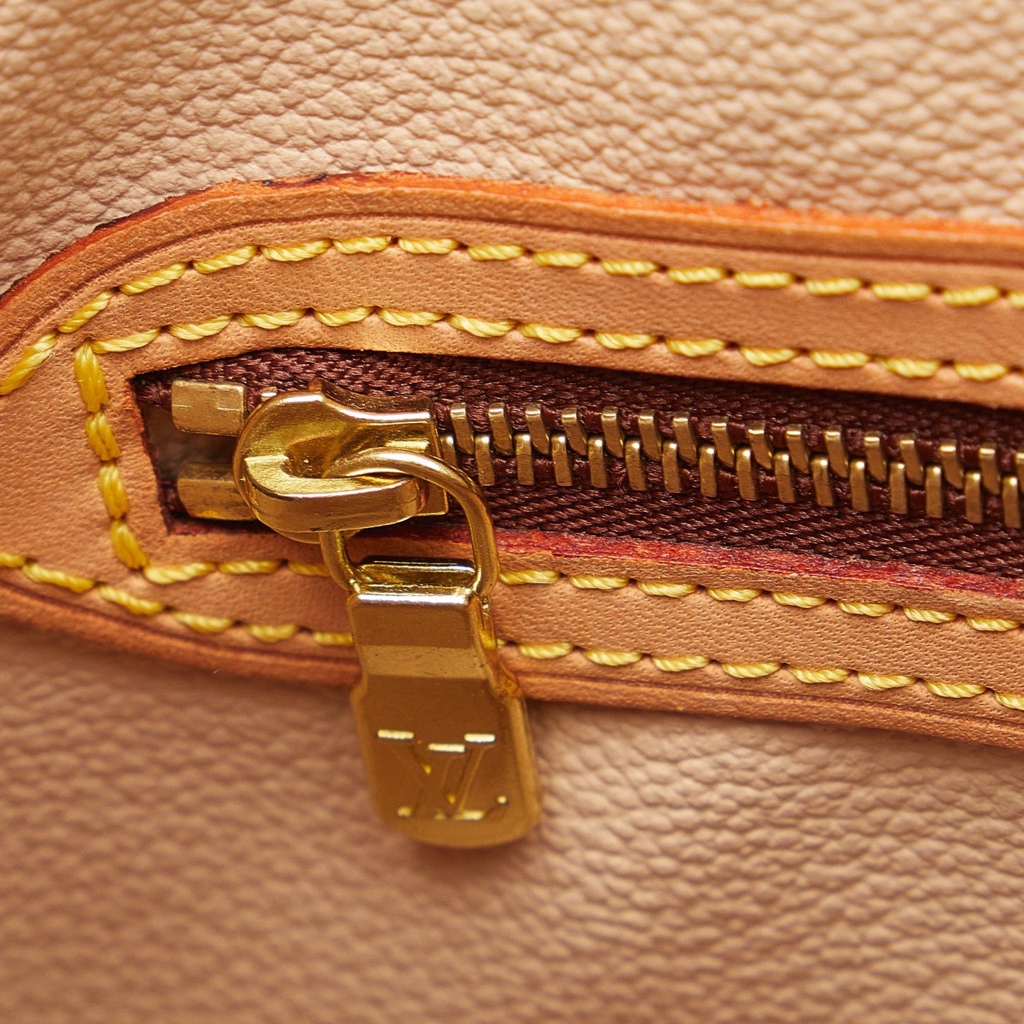 Louis Vuitton Monogram Petit Bucket (SHG-Phhx7f)