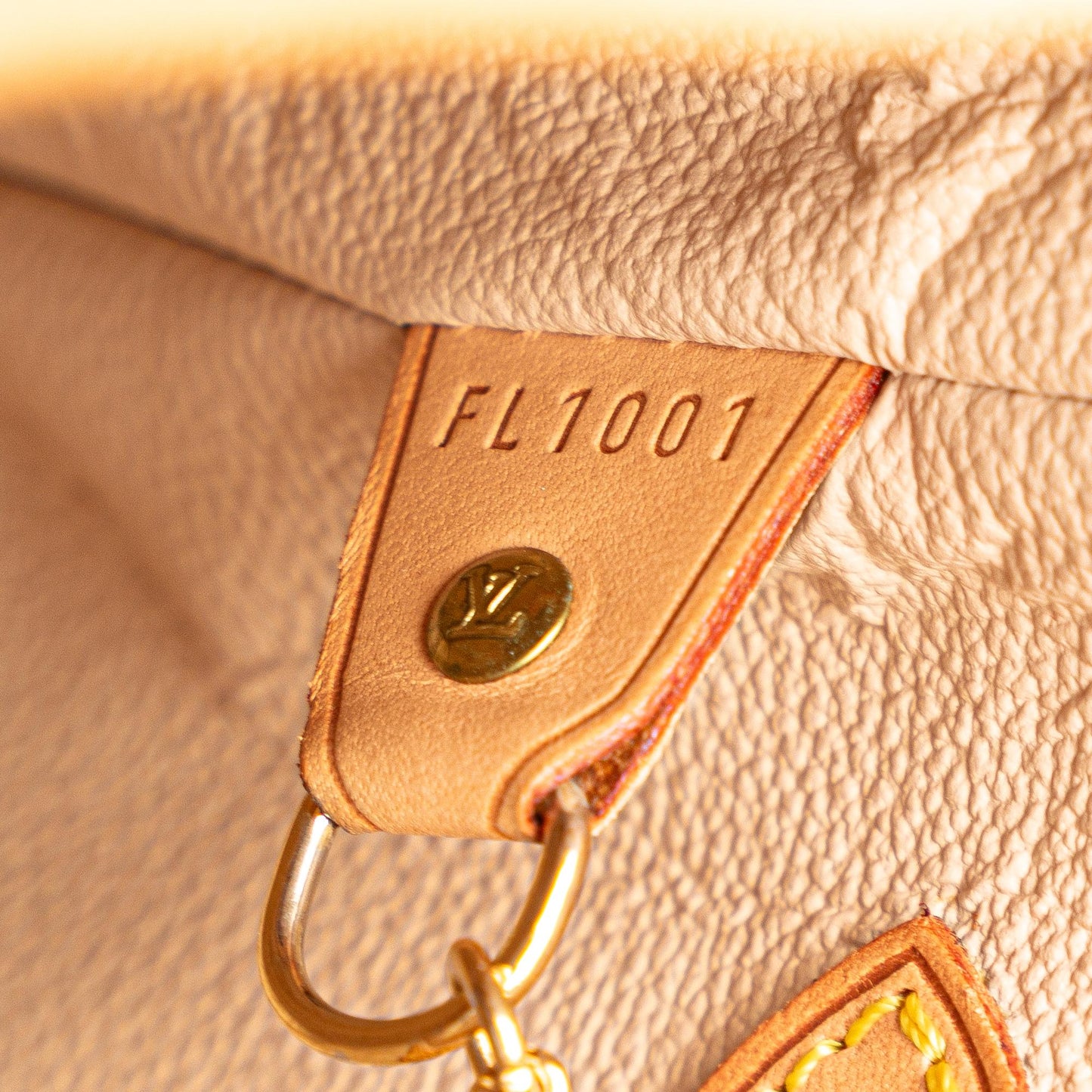 Louis Vuitton Monogram Petit Bucket (SHG-QJIMcN)