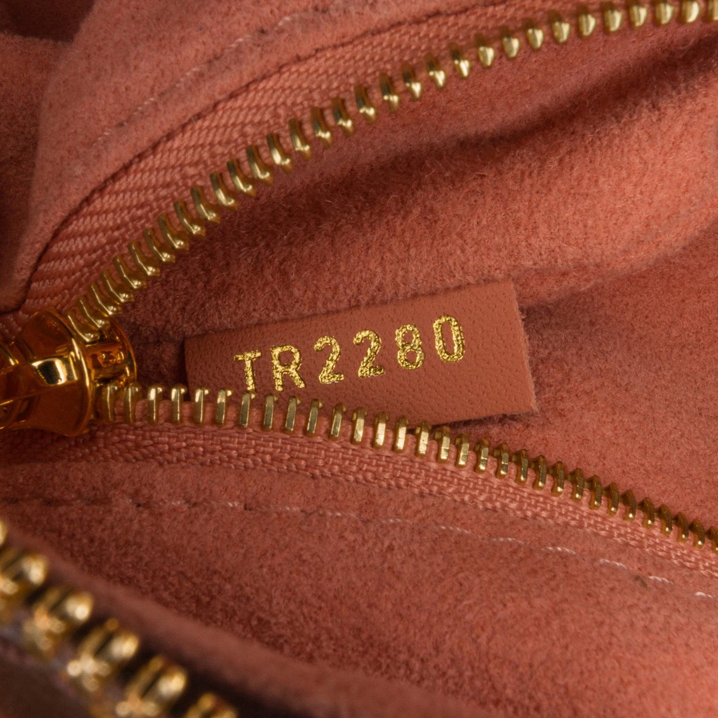 Louis Vuitton Monogram Petite Malle Souple (SHG-olL9GP)