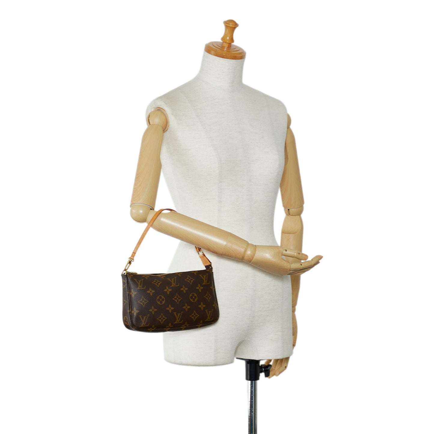 Louis Vuitton Monogram Pochette Accessoires (SHG-MNdQXv)