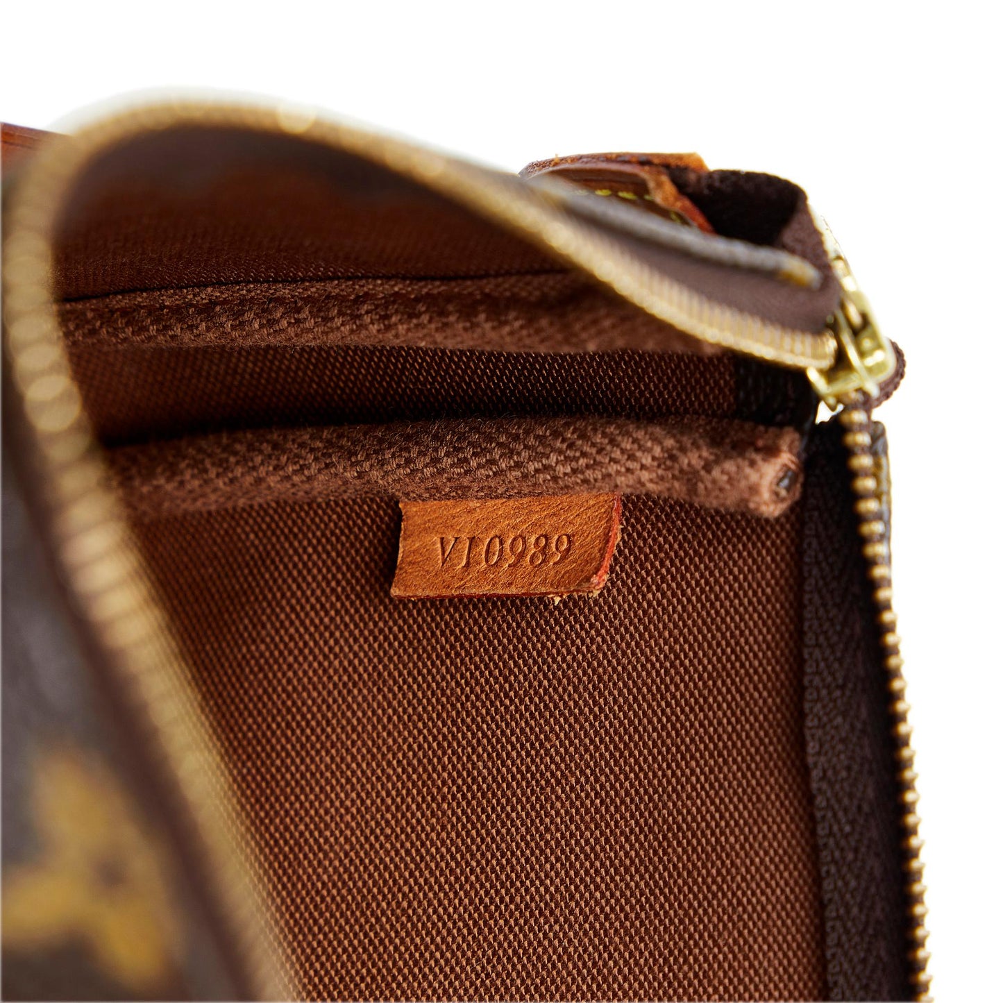 Louis Vuitton Monogram Pochette Accessoires (SHG-g19uxl)