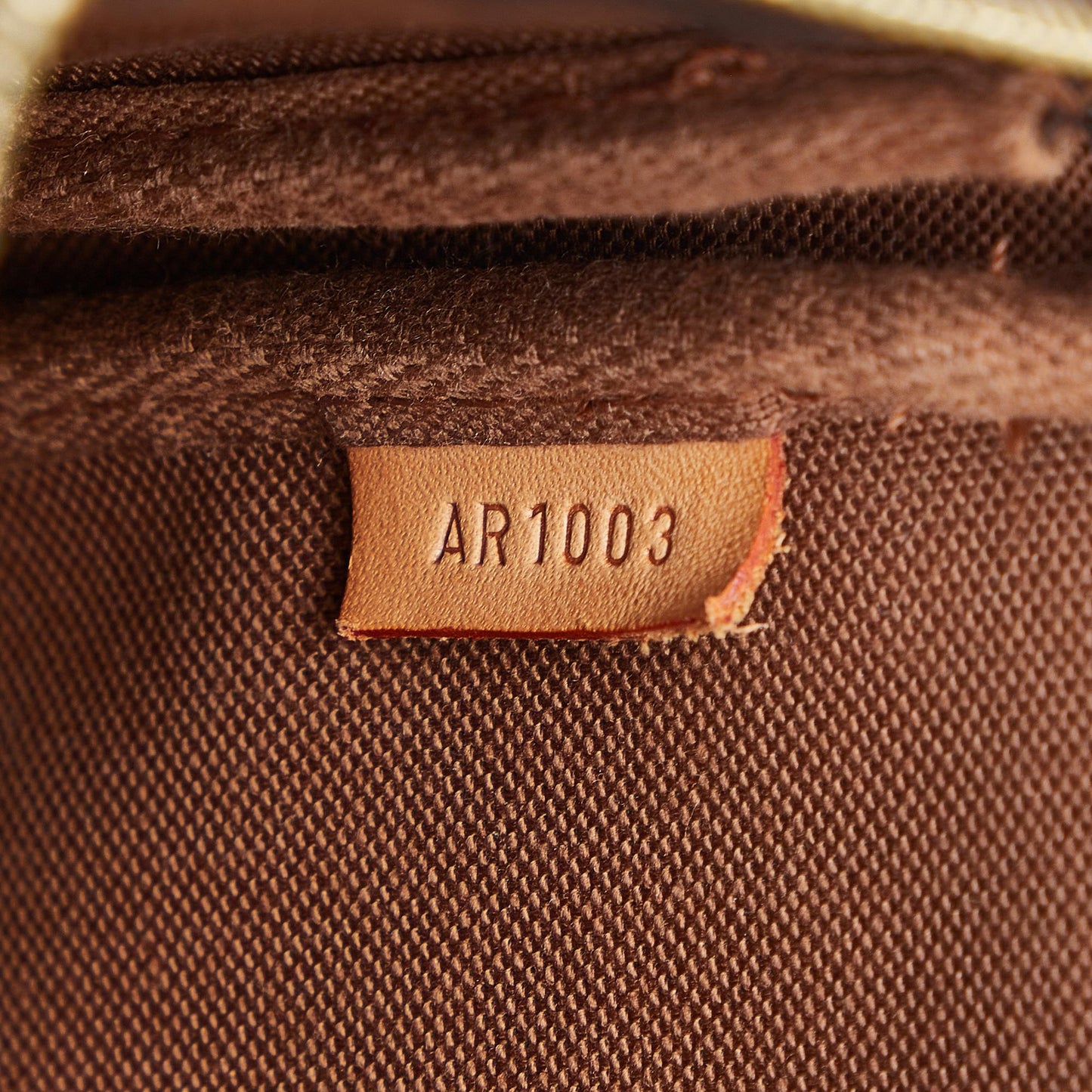 Louis Vuitton Monogram Pochette Accessoires (SHG-hBAhIe)