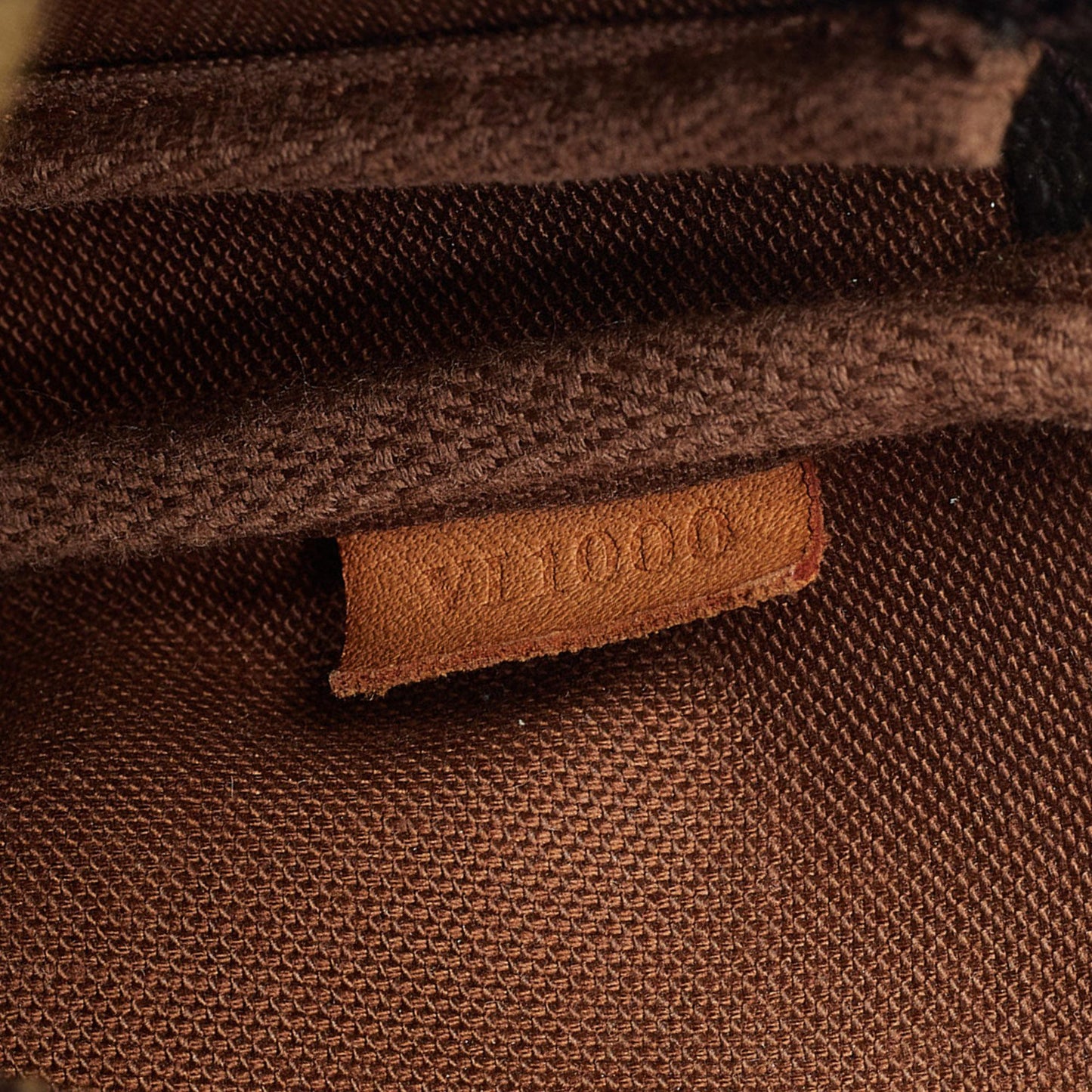 Louis Vuitton Monogram Pochette Accessoires (SHG-Pkdrun)