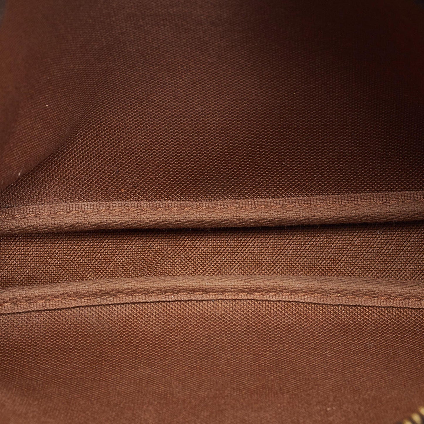 Louis Vuitton Monogram Pochette Accessoires (SHG-Pkdrun)