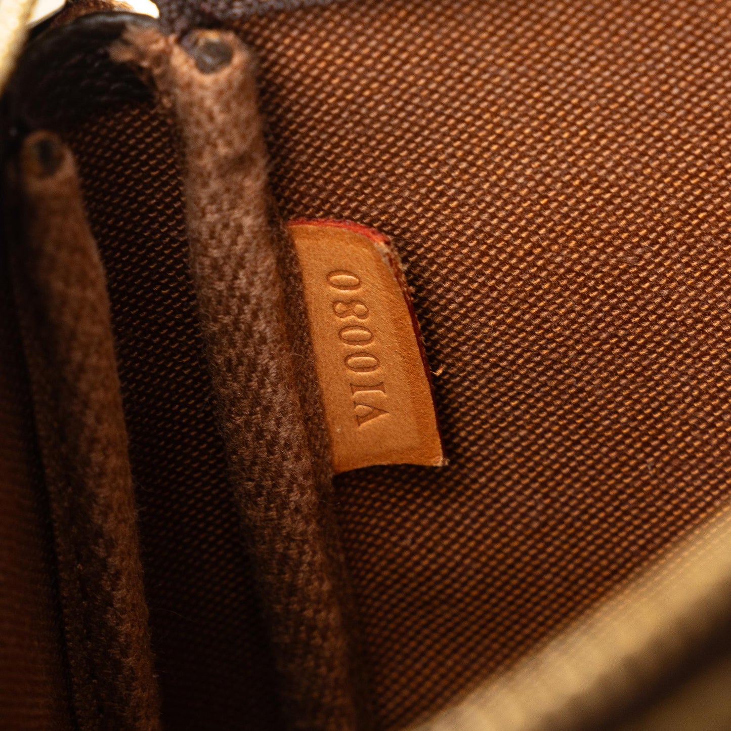 Louis Vuitton Monogram Pochette Accessoires (SHG-YUTJKj)