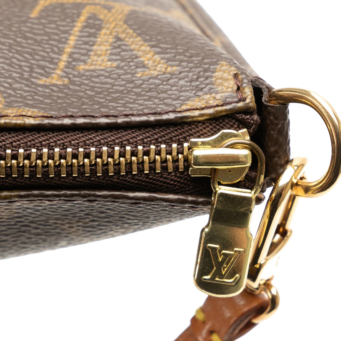 Louis Vuitton Monogram Pochette Accessoires (SHG-e5AN0S)