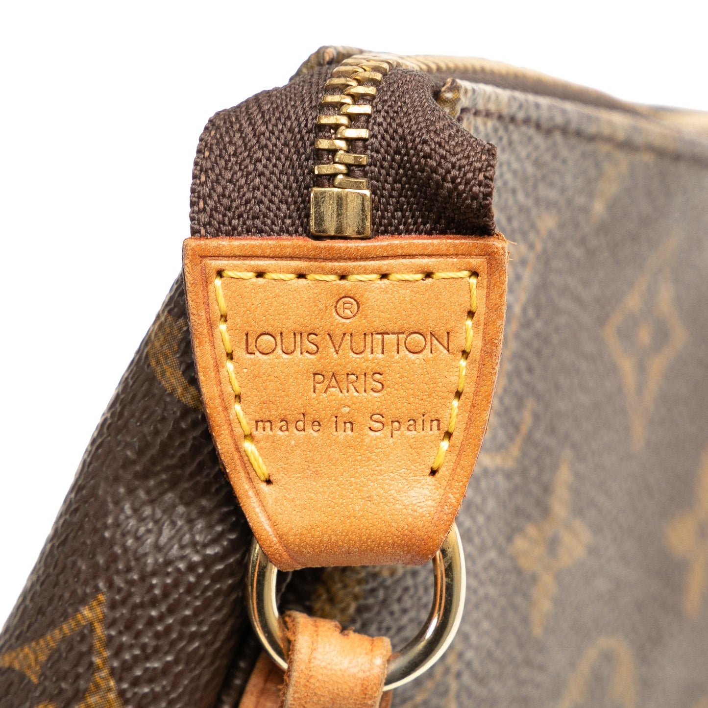 Louis Vuitton Monogram Pochette Accessoires (SHG-PF6APR)
