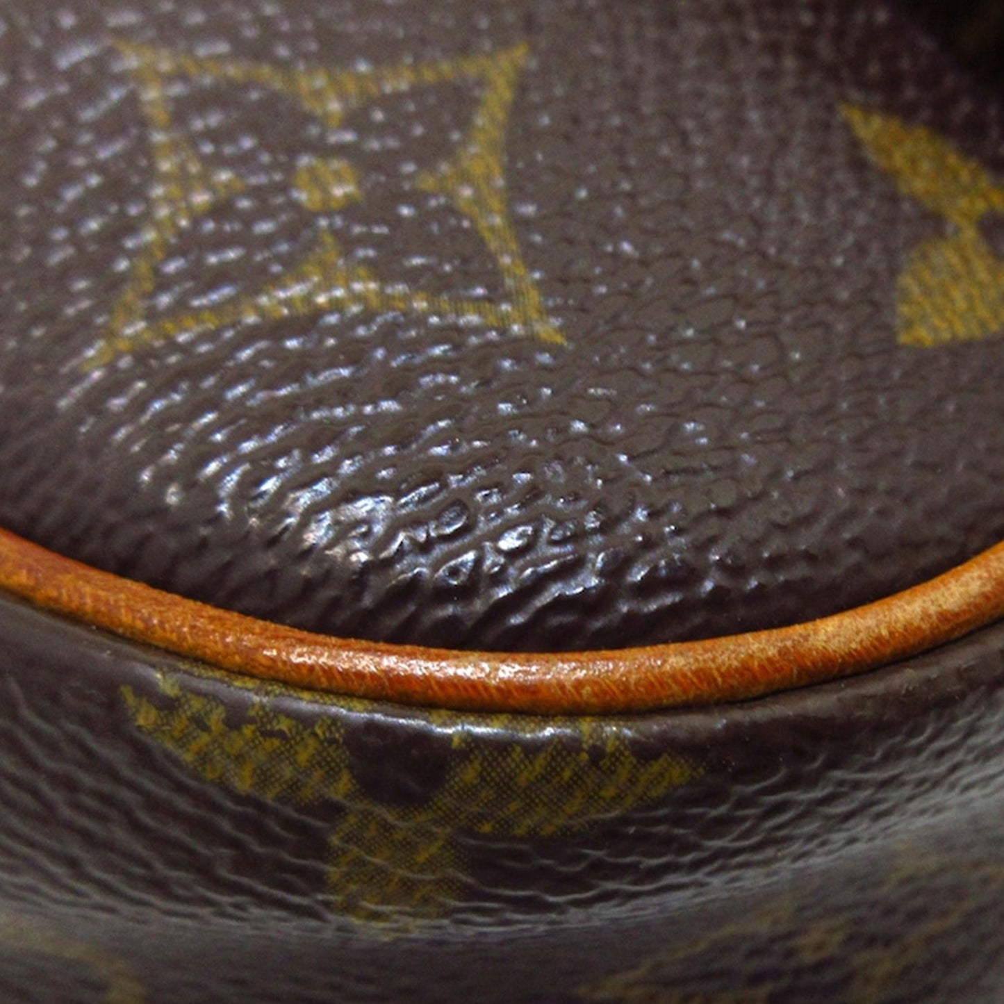 Louis Vuitton Monogram Pochette Gange (SHG-1JdqaV)