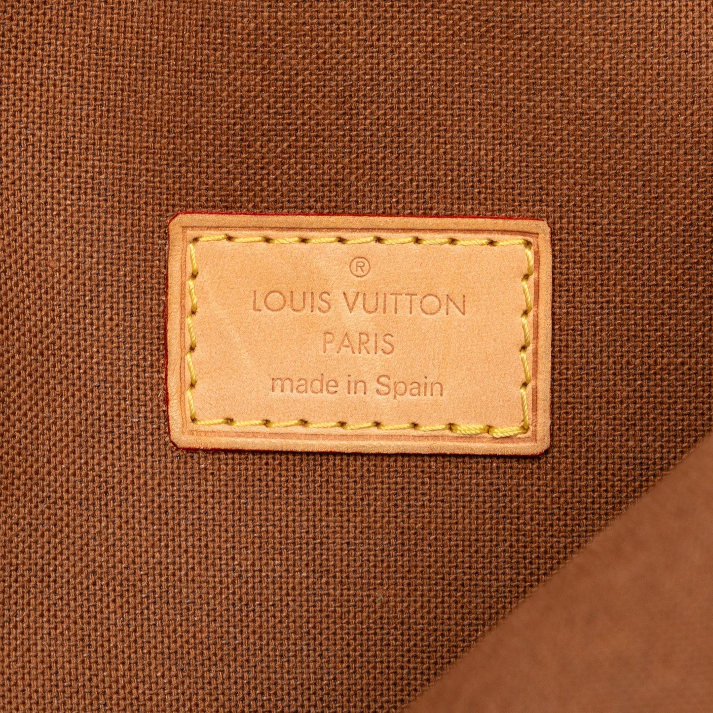 Louis Vuitton Monogram Pochette Gange (SHG-Upnizd)