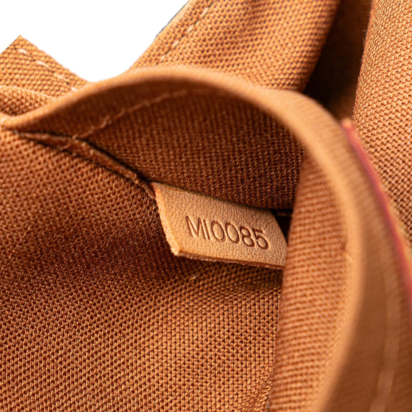 Louis Vuitton Monogram Pochette Marelle PM (SHG-cbT9dx)