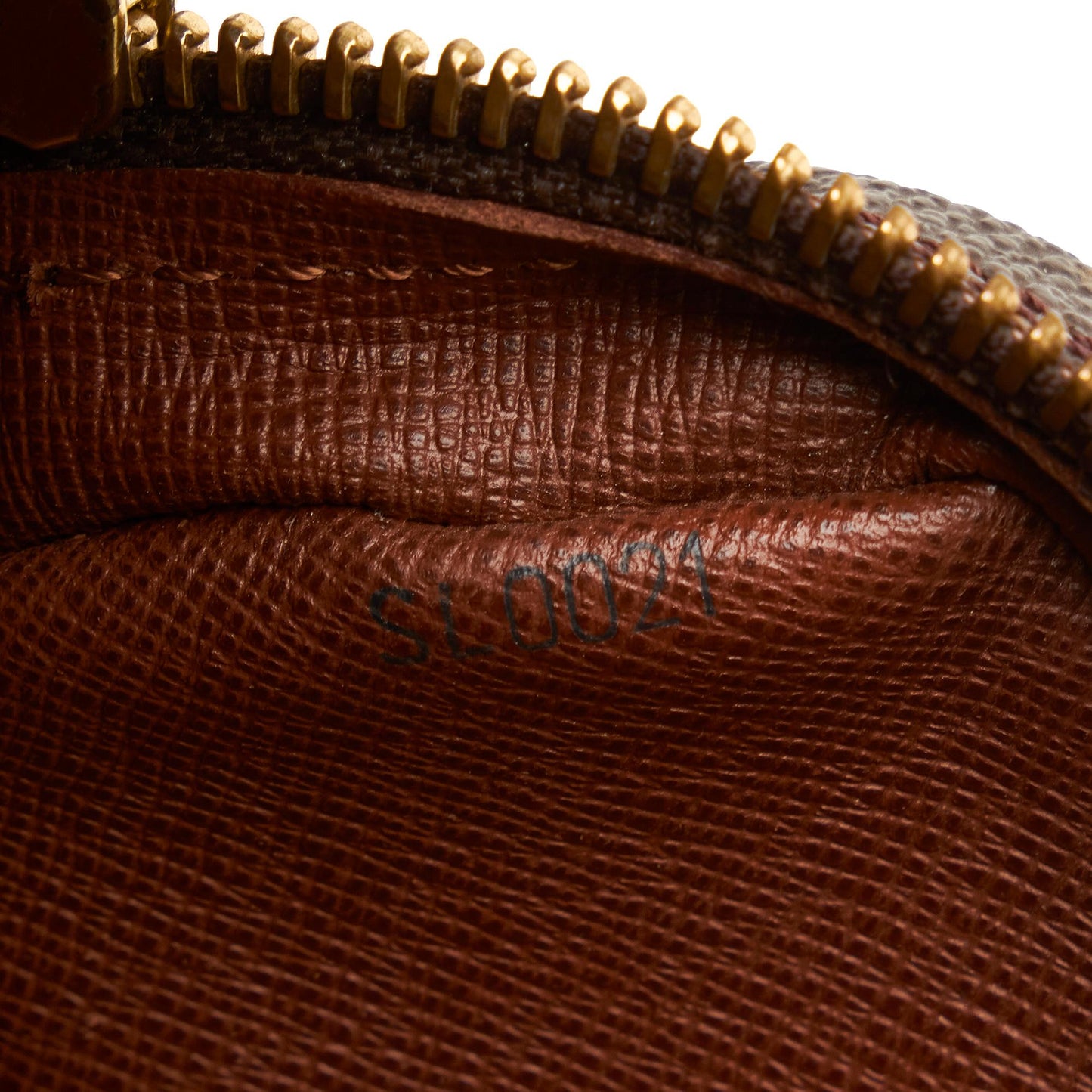Louis Vuitton Monogram Pochette Marly Bandouliere (SHG-cs8aH8)