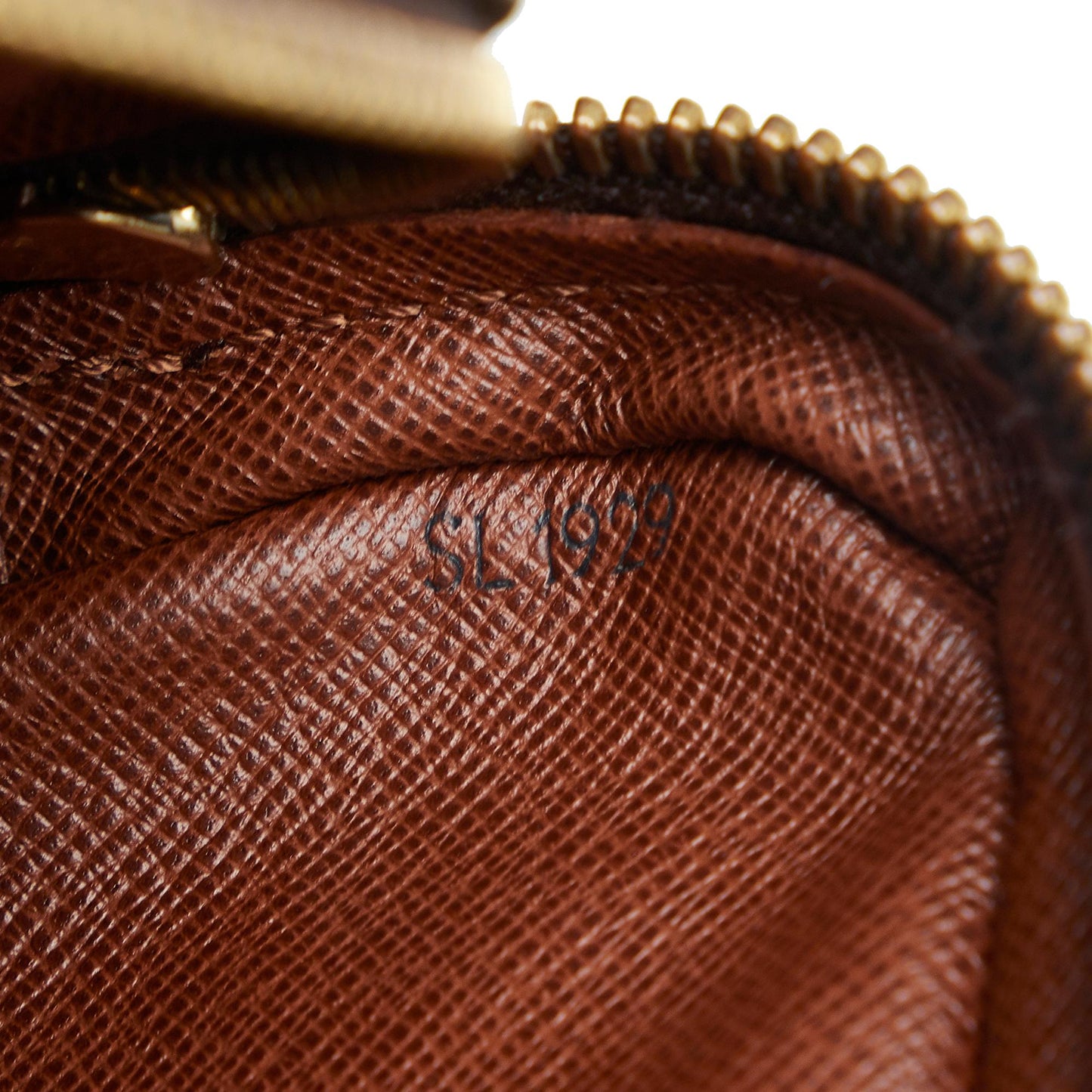 Louis Vuitton Monogram Pochette Marly Bandouliere (SHG-eyrZCY)