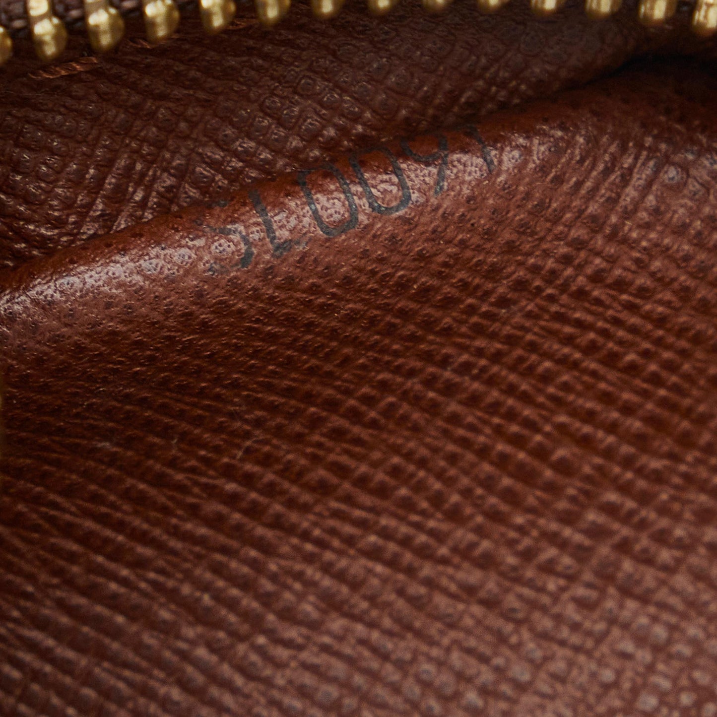 Louis Vuitton Monogram Pochette Marly Bandouliere (SHG-qLaxGL)