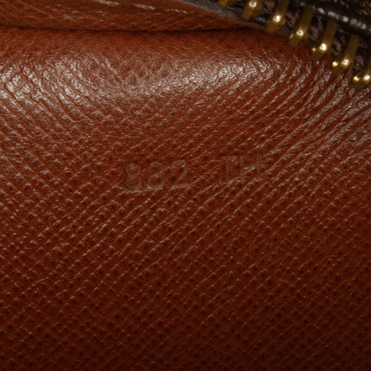 Louis Vuitton Monogram Pochette Marly Bandouliere (SHG-FWq3Sr)