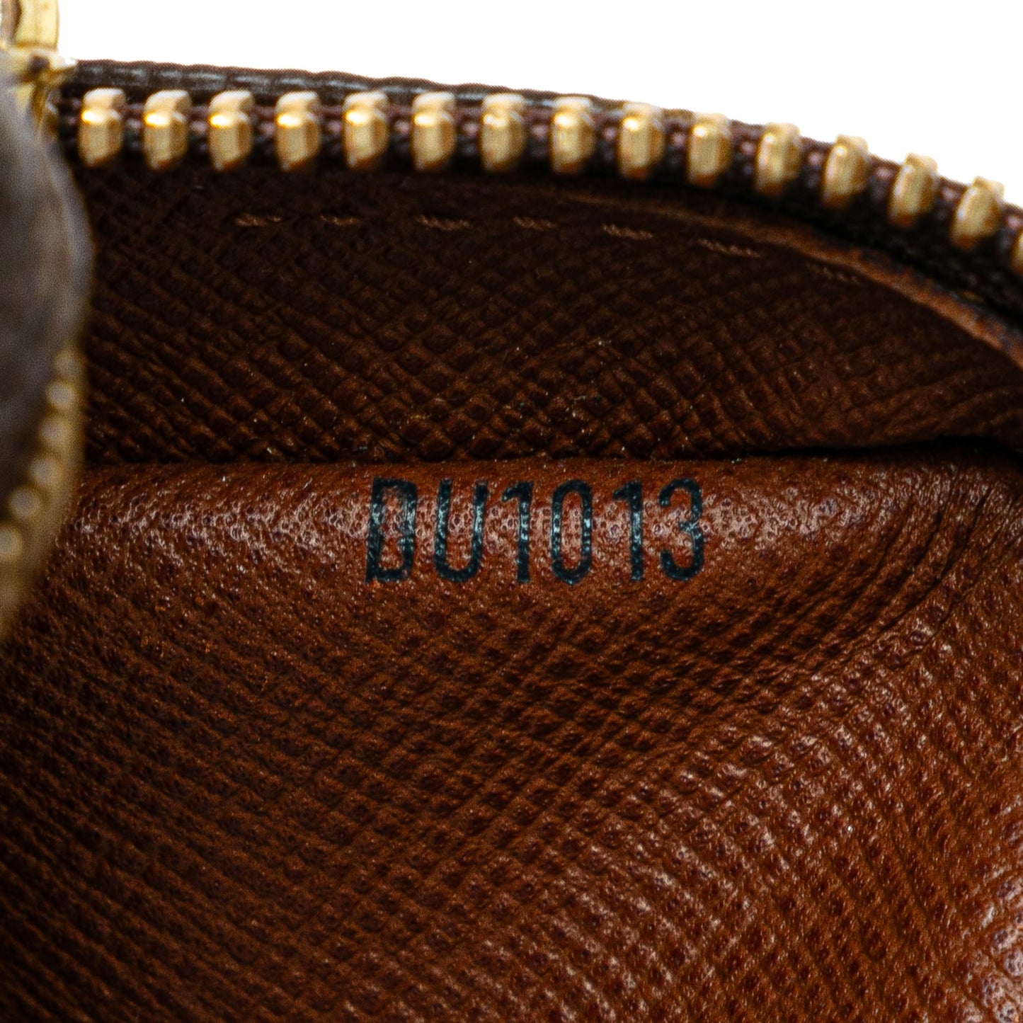 Louis Vuitton Monogram Pochette Marly Bandouliere (SHG-kyZV0H)