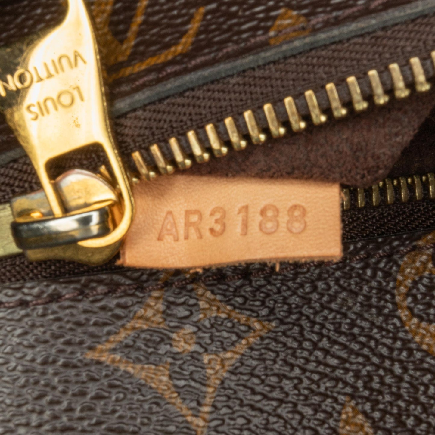 Louis Vuitton Monogram Pochette Metis (SHG-IeL6oR)