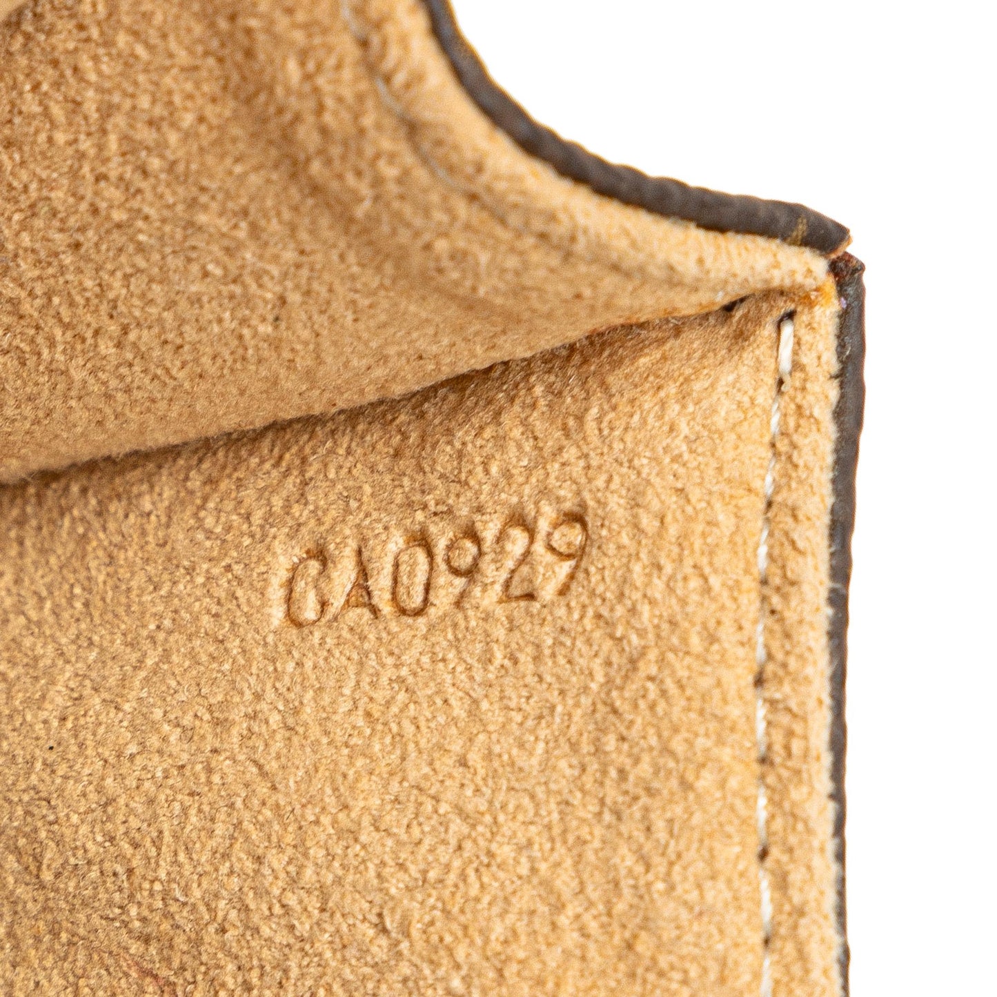 Louis Vuitton Monogram Pochette Twin PM (SHG-Wj9TGw)