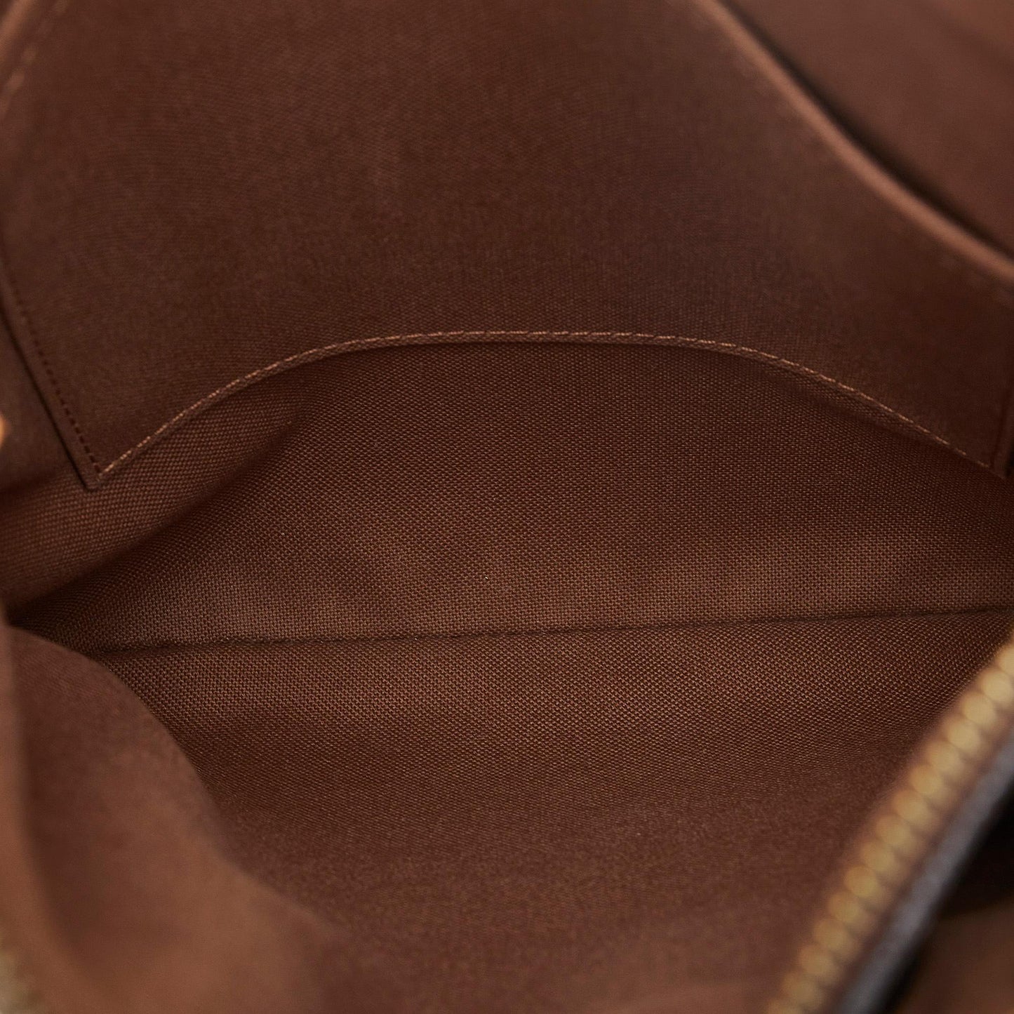 Louis Vuitton Monogram Pochette Valmy (SHG-NC9xDn)