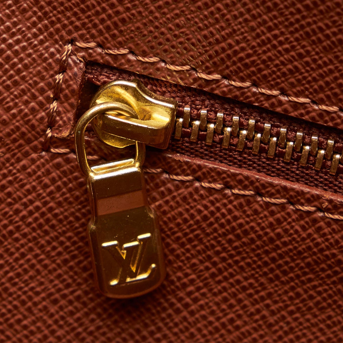 Louis Vuitton Monogram Porte Documents Voyage (SHG-TnXgZQ)